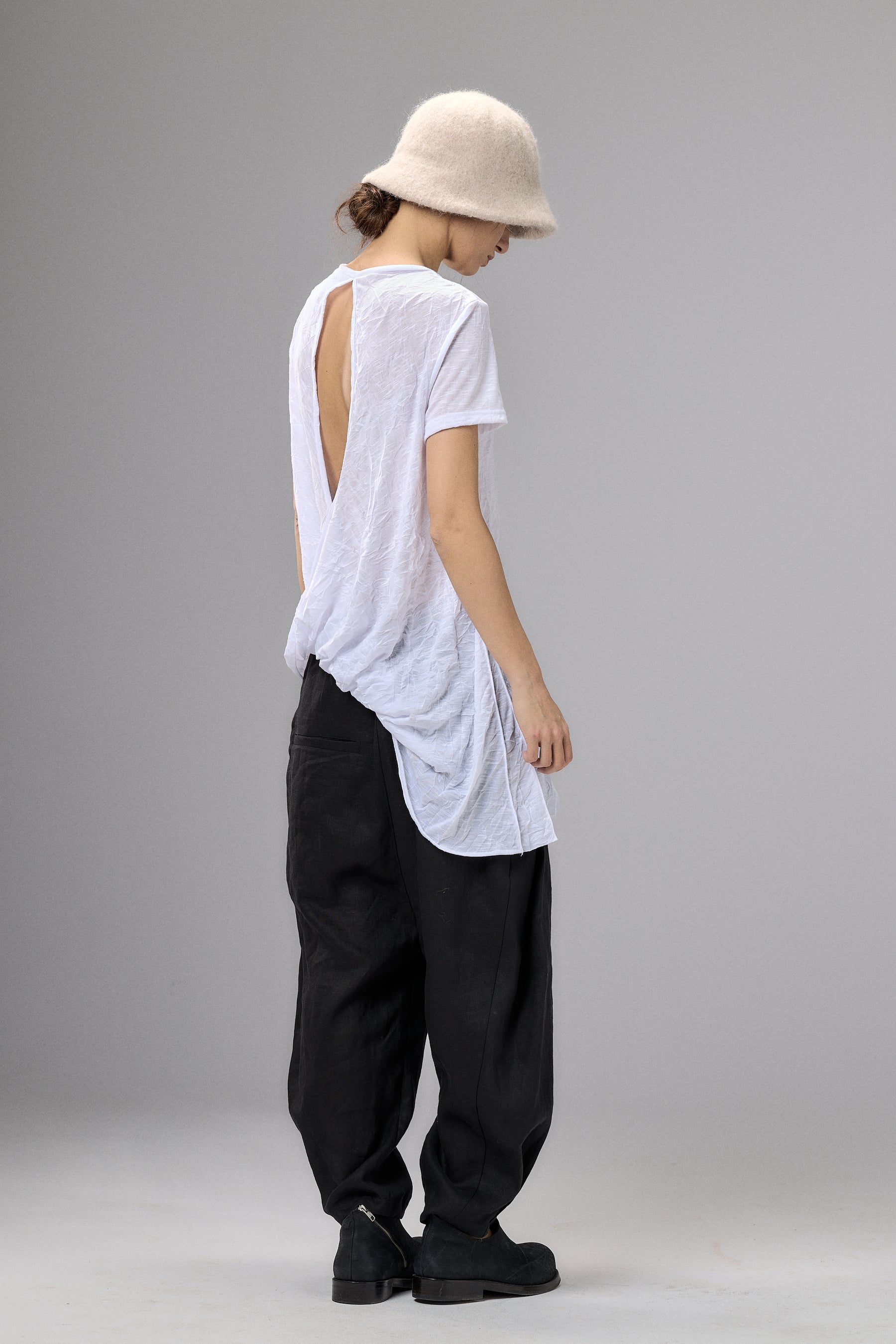 WHITE COTTON SHORT SLEEVE SHIRT WITH  RAW EDGES