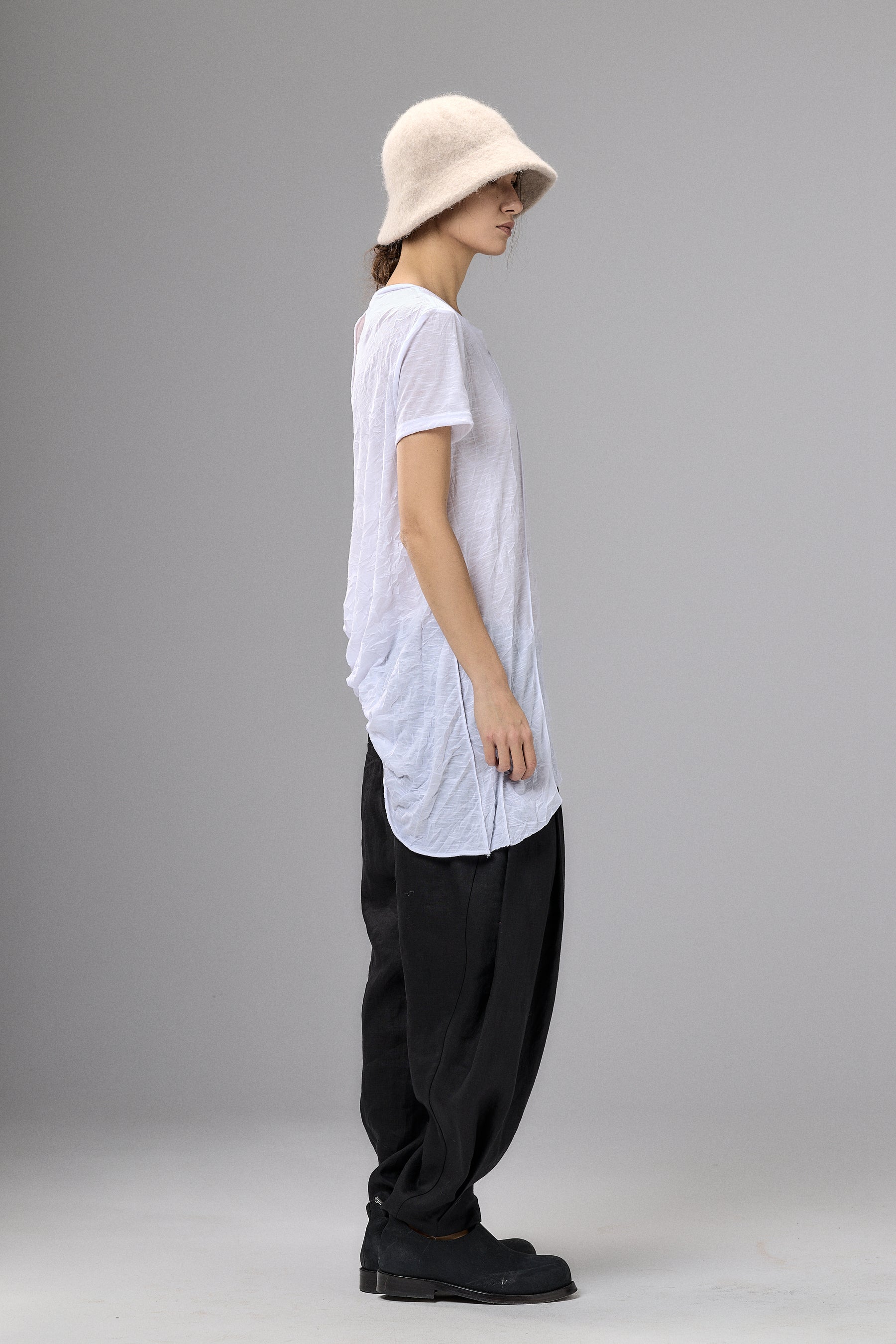 WHITE COTTON SHORT SLEEVE SHIRT WITH  RAW EDGES