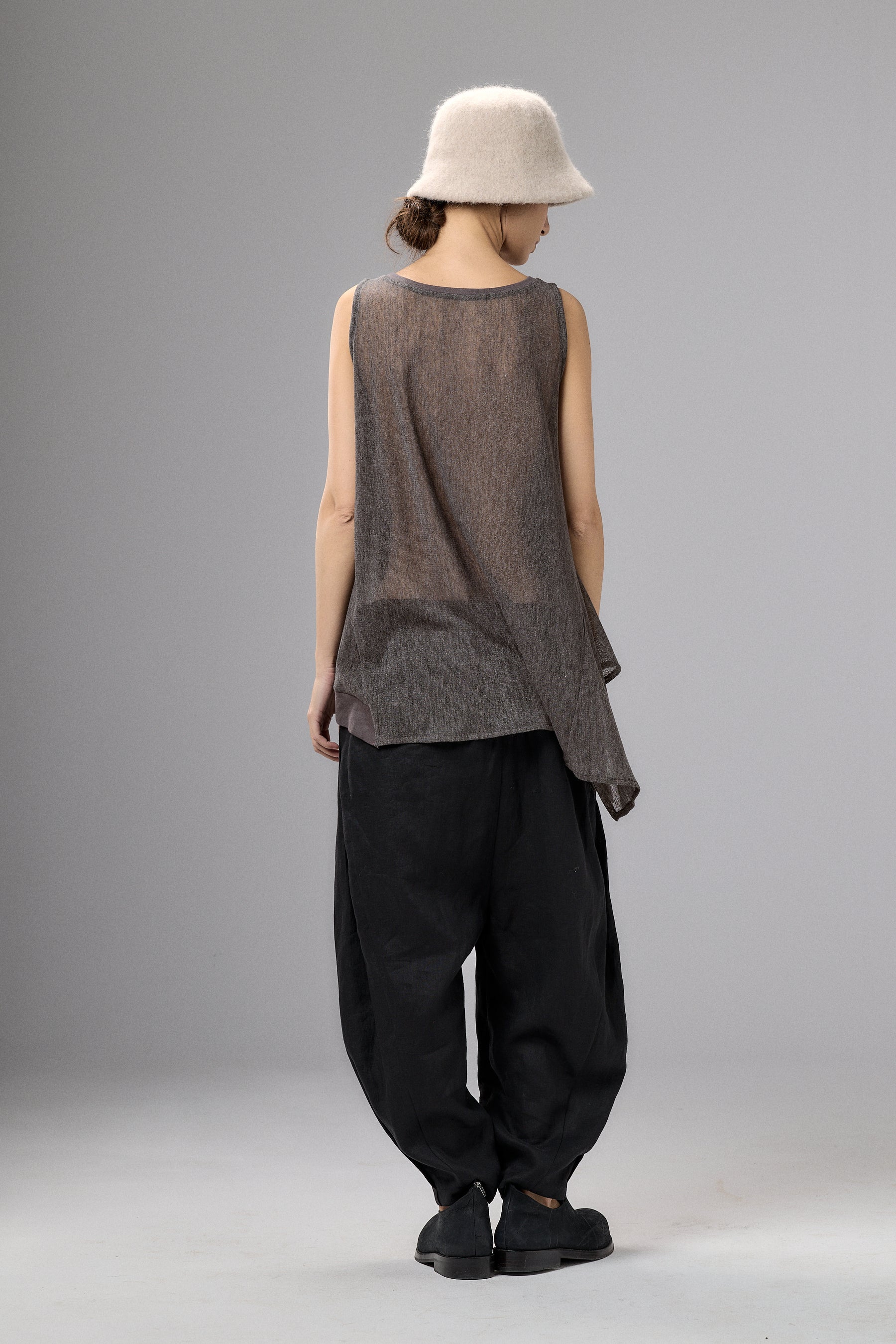 SENSATIONAL BLACK KNIT SLEEVELESS TOP