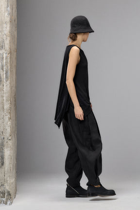 SENSATIONAL BLACK KNIT SLEEVELESS TOP