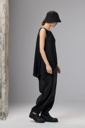 SENSATIONAL BLACK KNIT SLEEVELESS TOP