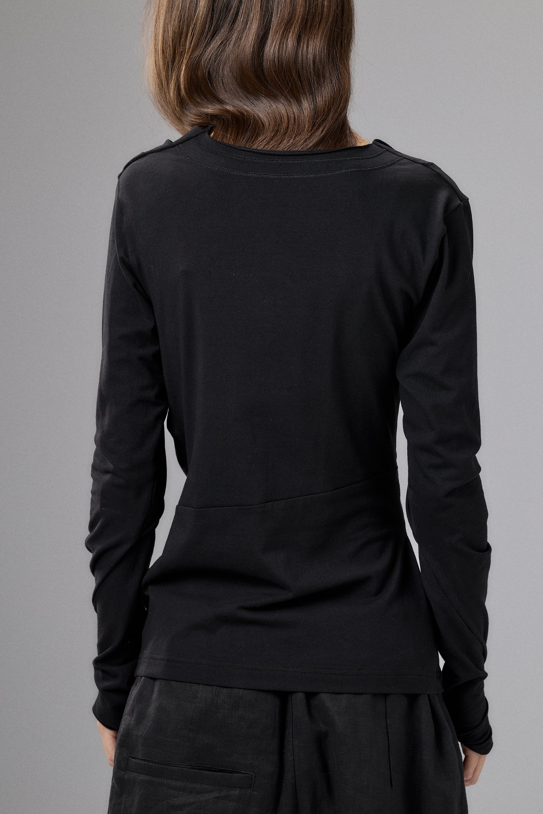 LONG SLEEVE BLACK DRAPE BLOUSE