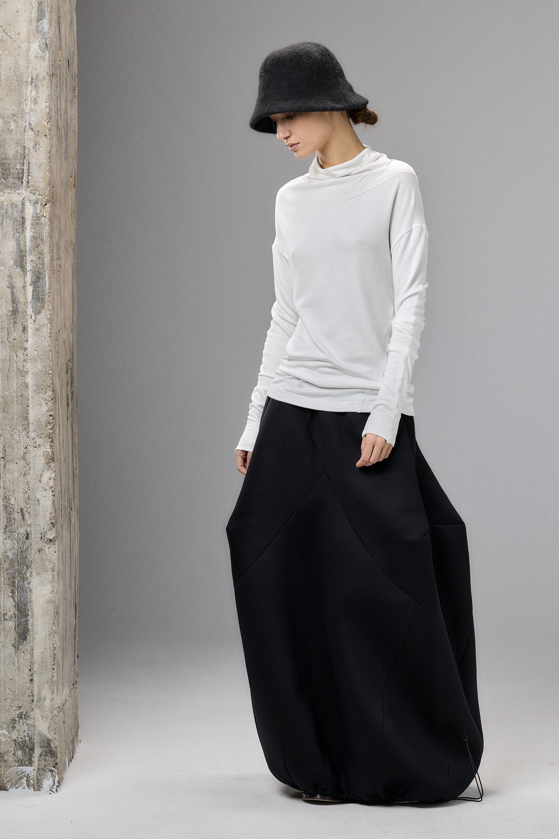 MINIMALIST LONG SLEEVE CAPPUCCINO TOP