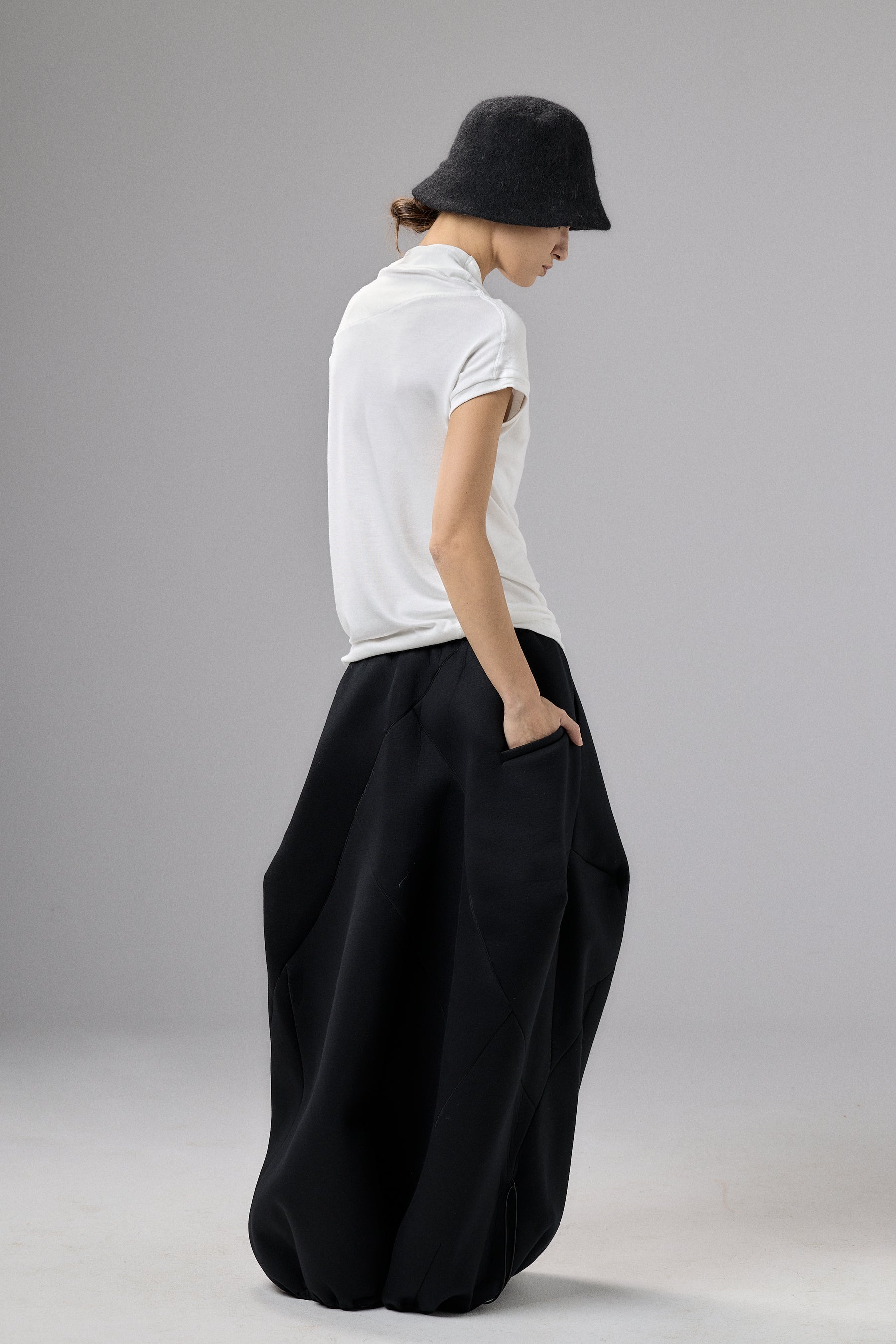 OFF WHITE MINIMALIST CAP SLEEVED TOP