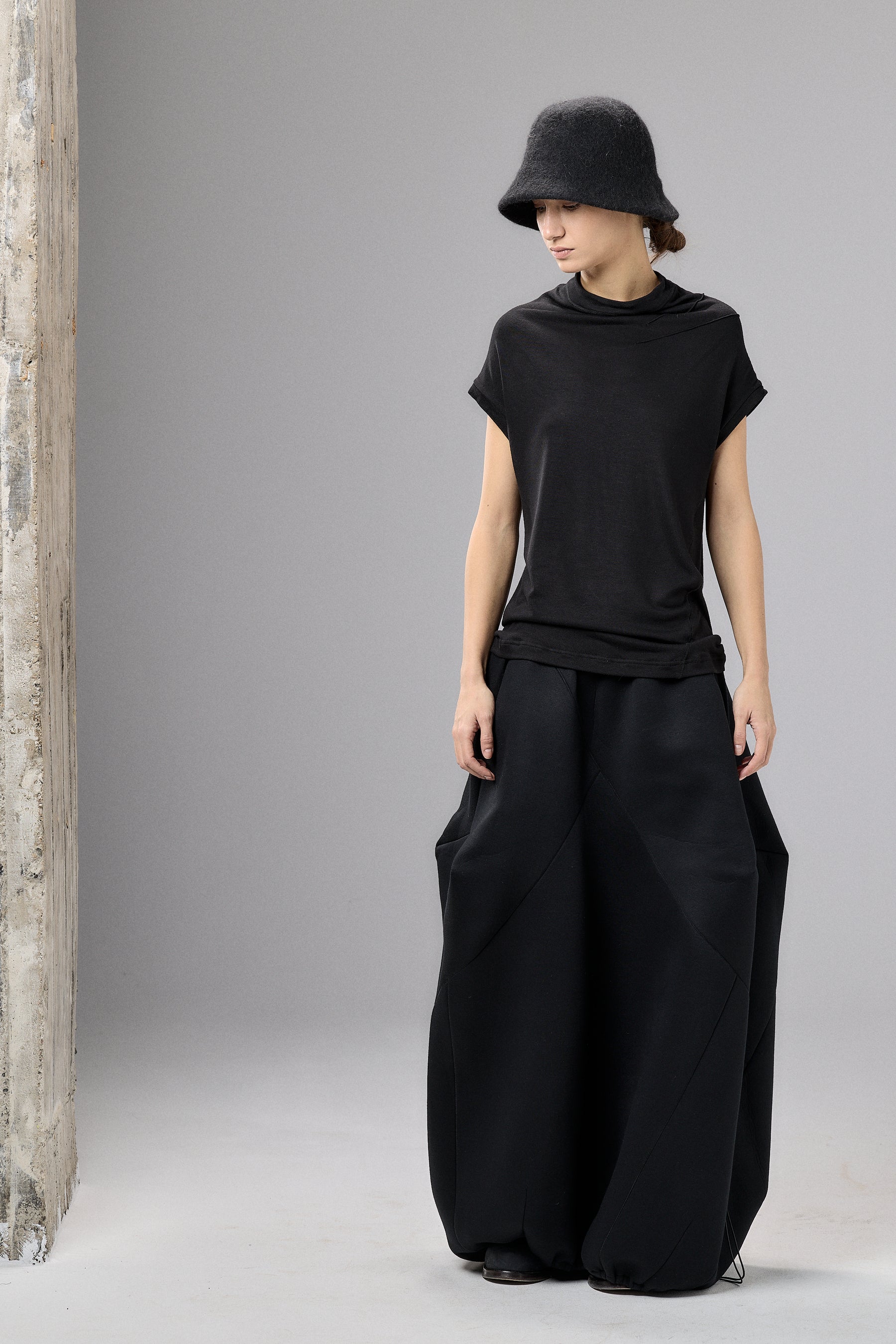 MUTED BLUE MINIMALIST CAP SLEEVED TOP