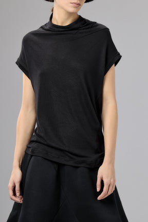 BLACK MINIMALIST CAP SLEEVED TOP