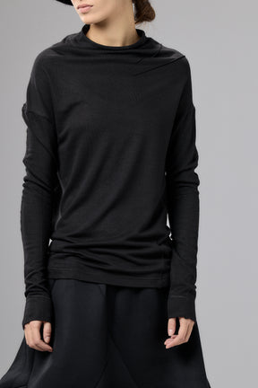 BLACK MINIMALIST LONG SLEEVE TOP
