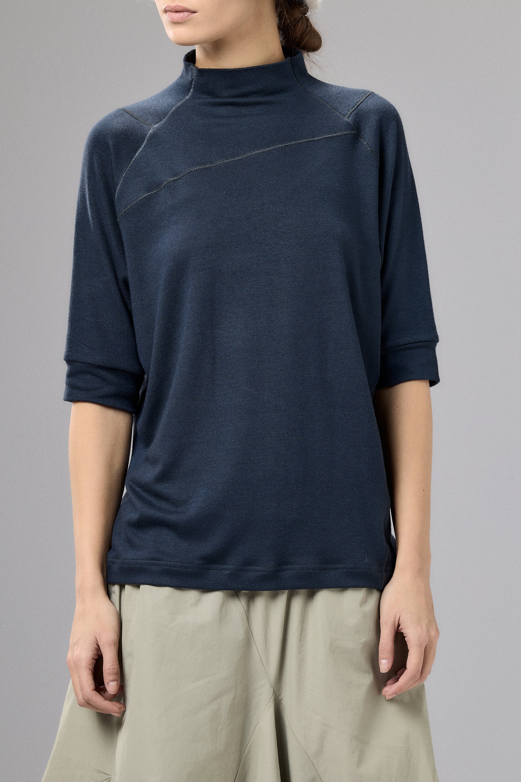 HALF SLEEVE MOCK NECK OFF WHITE TOP