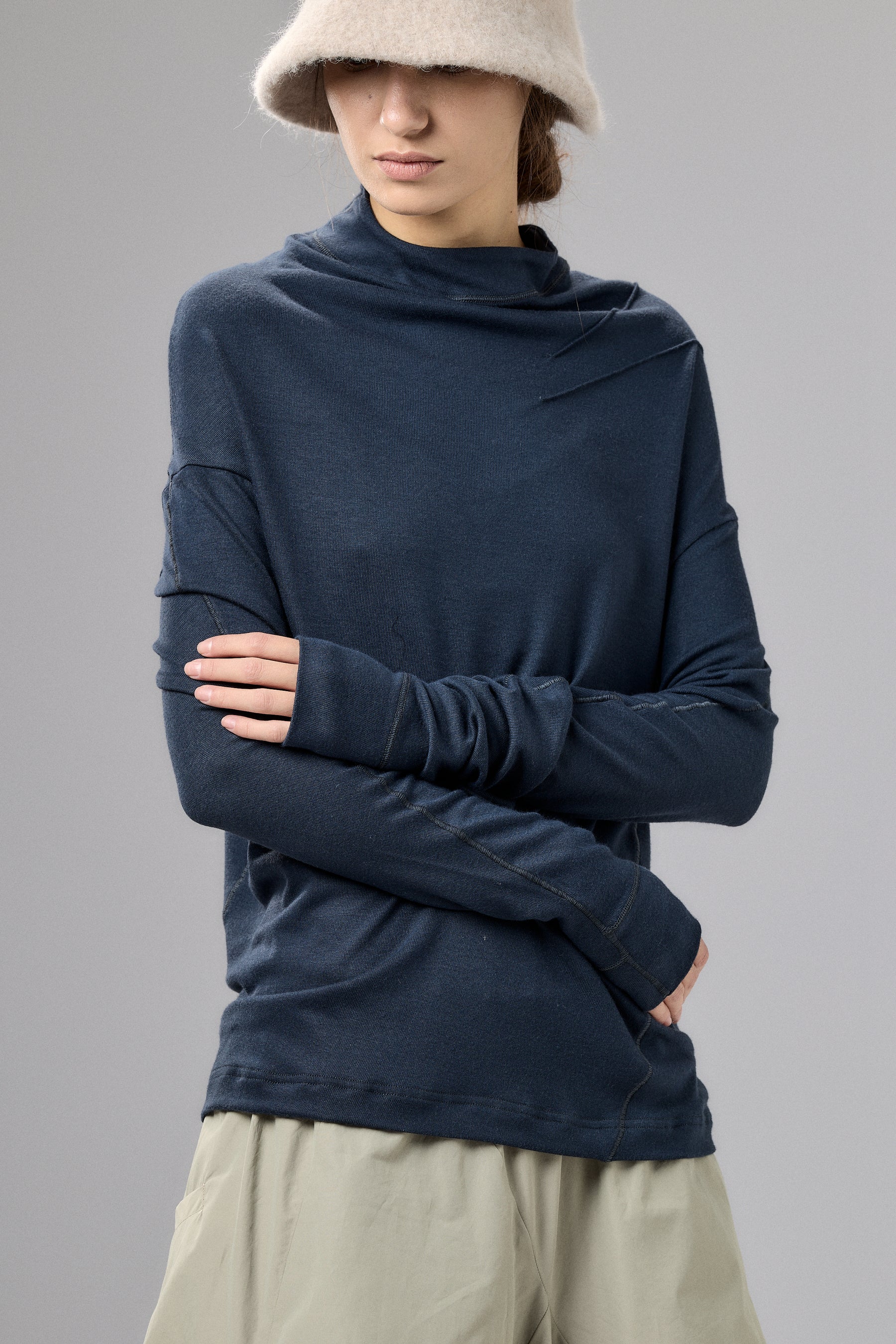 MUTED BLUE MINIMALIST LONG SLEEVE TOP