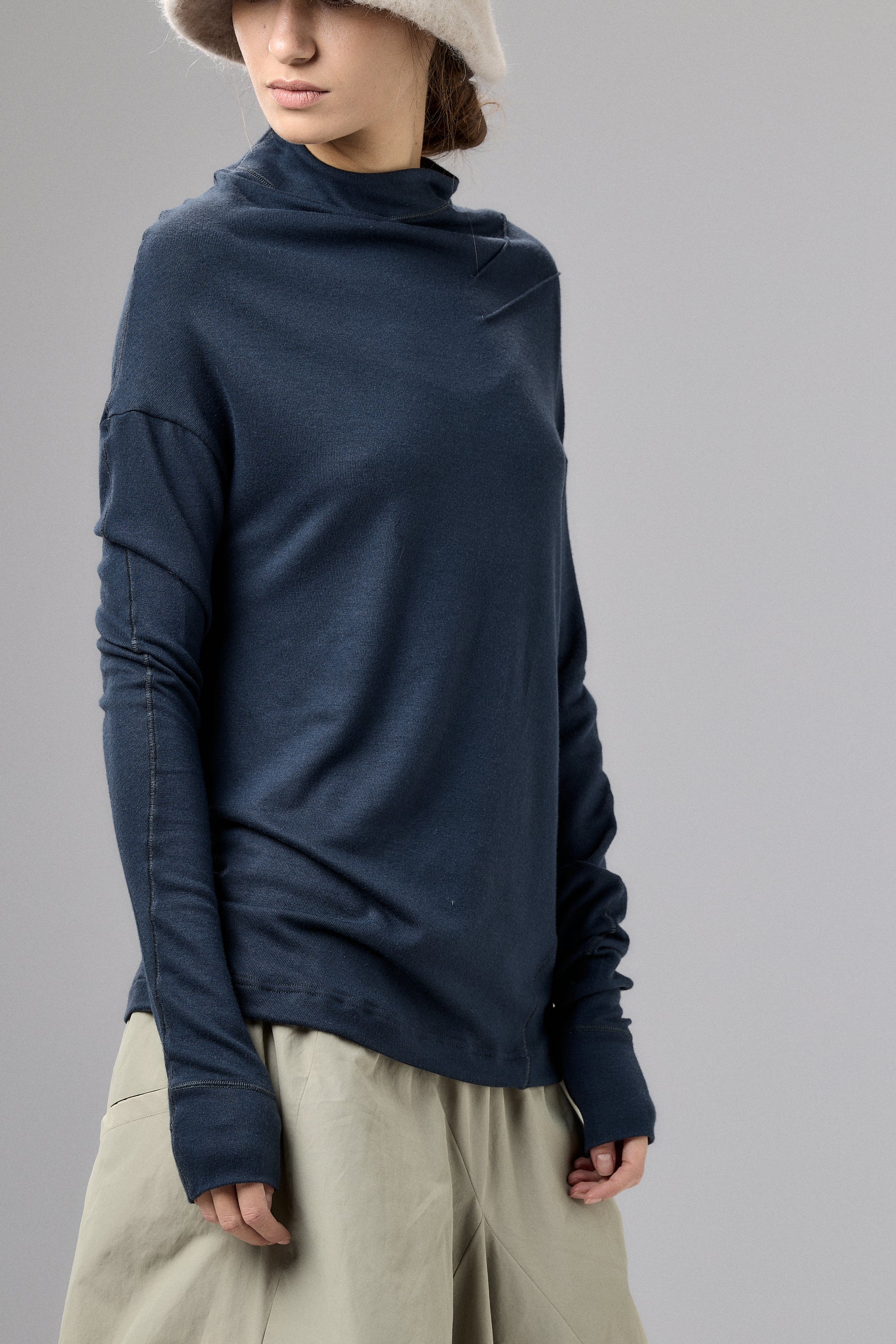 MUTED BLUE MINIMALIST LONG SLEEVE TOP