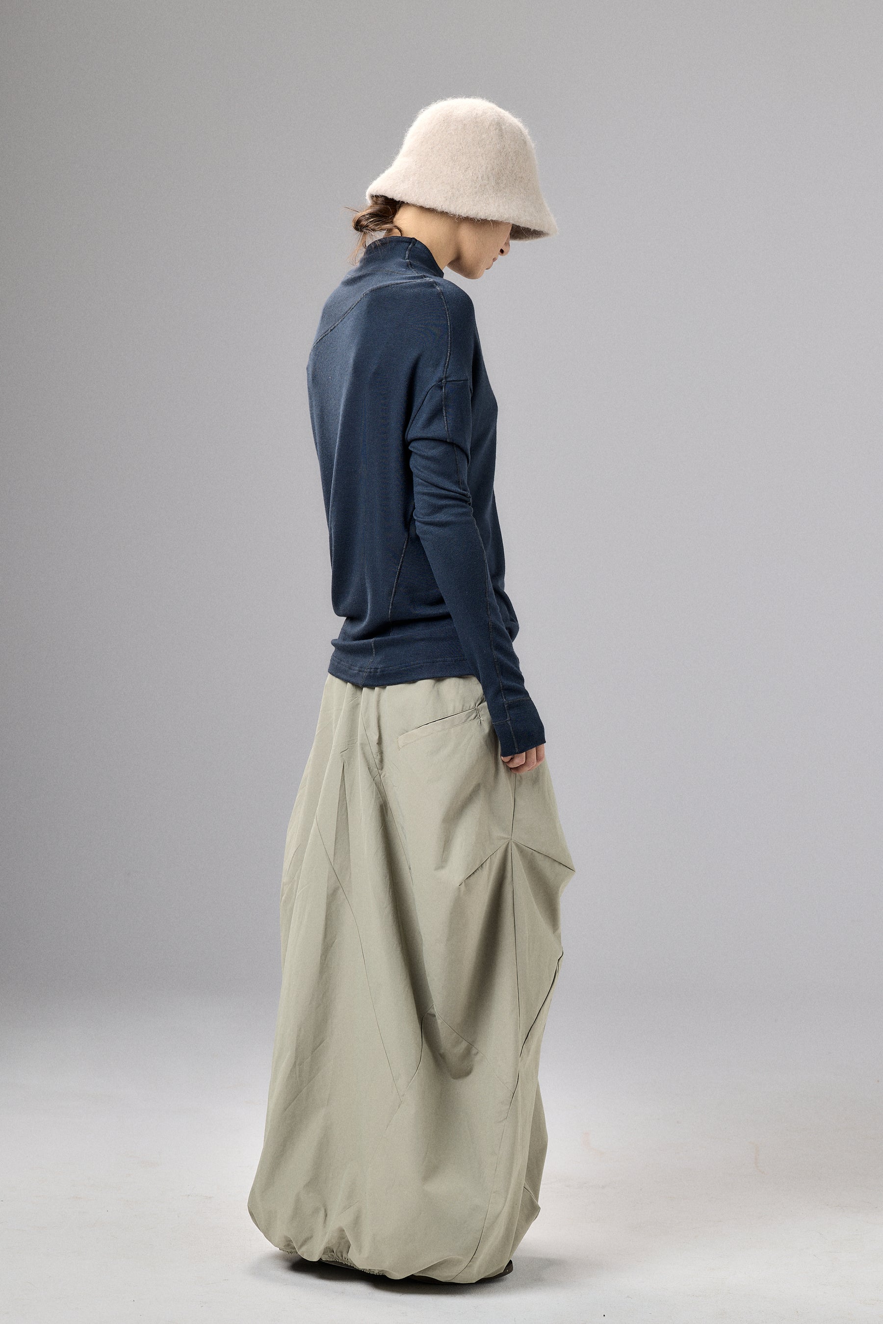 MINIMALIST LONG SLEEVE CAPPUCCINO TOP