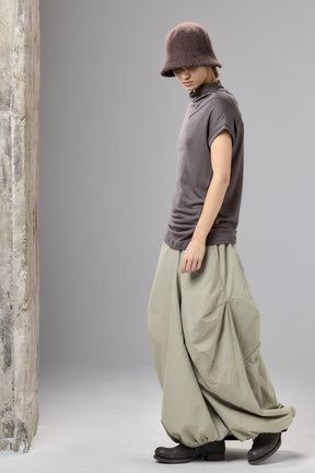 BROWN-GRAY MINIMALIST CAP SLEEVED TOP
