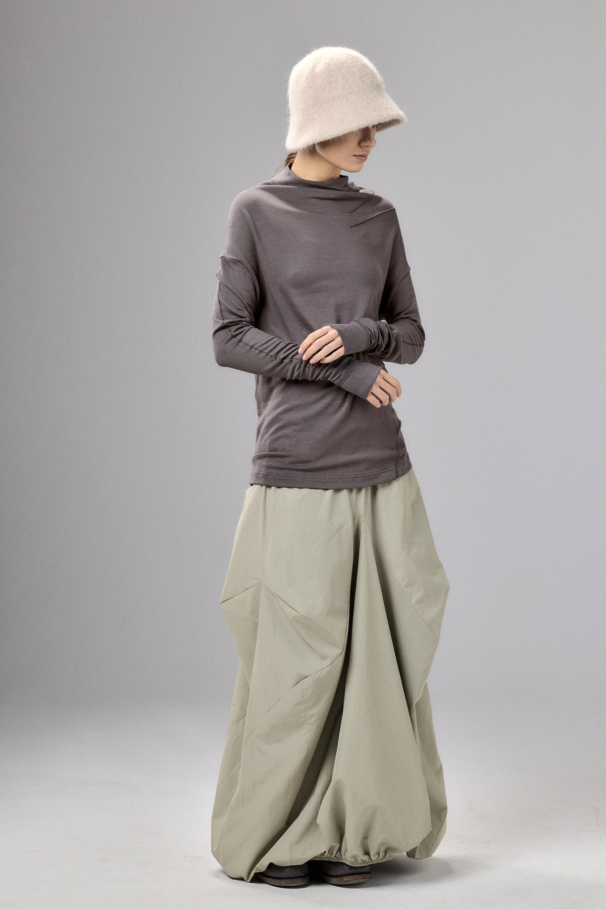 MINIMALIST LONG SLEEVE CAPPUCCINO TOP