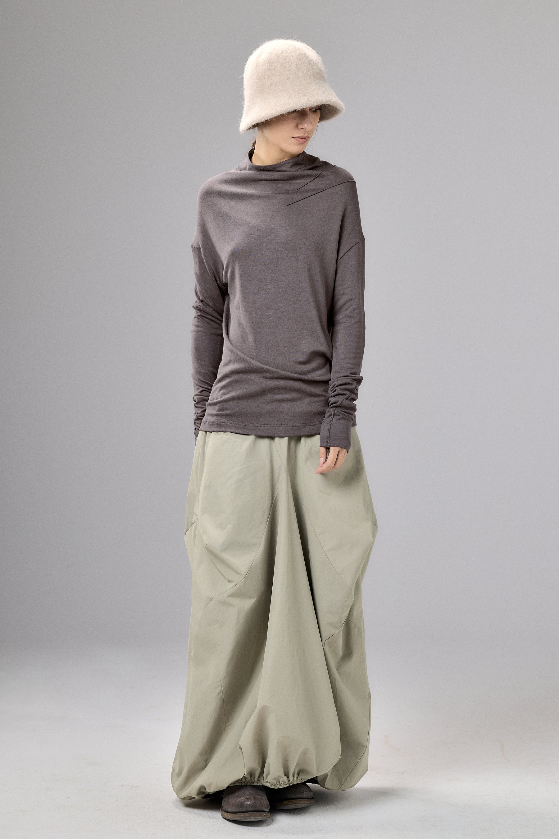 BROWN GRAY MINIMALIST LONG SLEEVE TOP