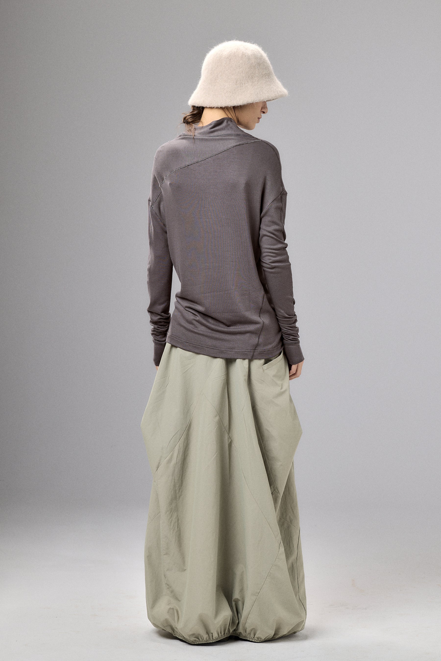 MINIMALIST LONG SLEEVE CAPPUCCINO TOP