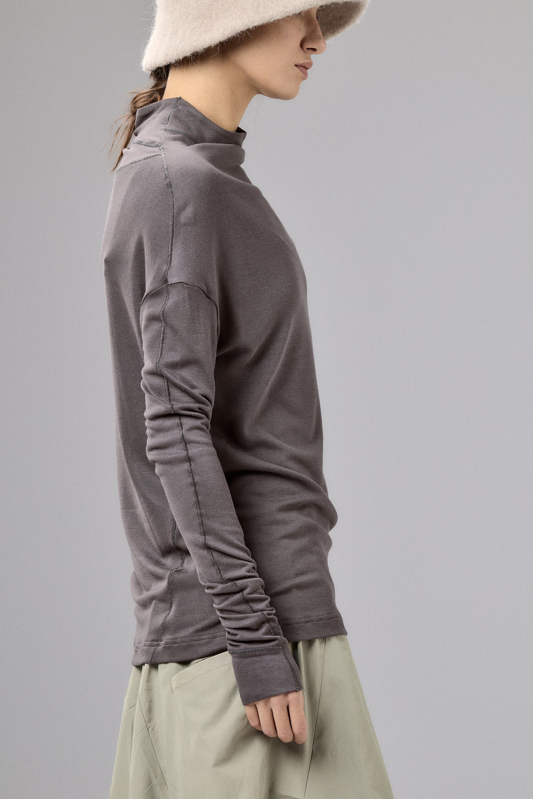 BROWN GRAY MINIMALIST LONG SLEEVE TOP
