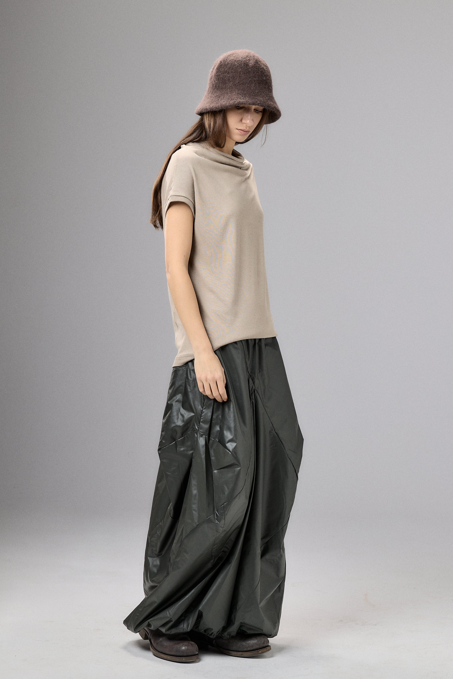 CAPPUCCINO MINIMALIST CAP SLEEVED TOP