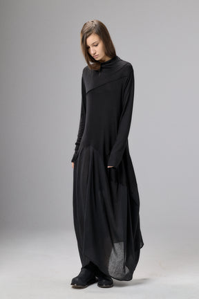 BLACK LONG SLEEVED MAXI DRESS