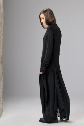 BLACK LONG SLEEVED MAXI DRESS