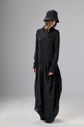 BLACK LONG SLEEVED MAXI DRESS