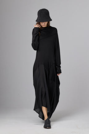 BLACK LONG SLEEVED MAXI DRESS