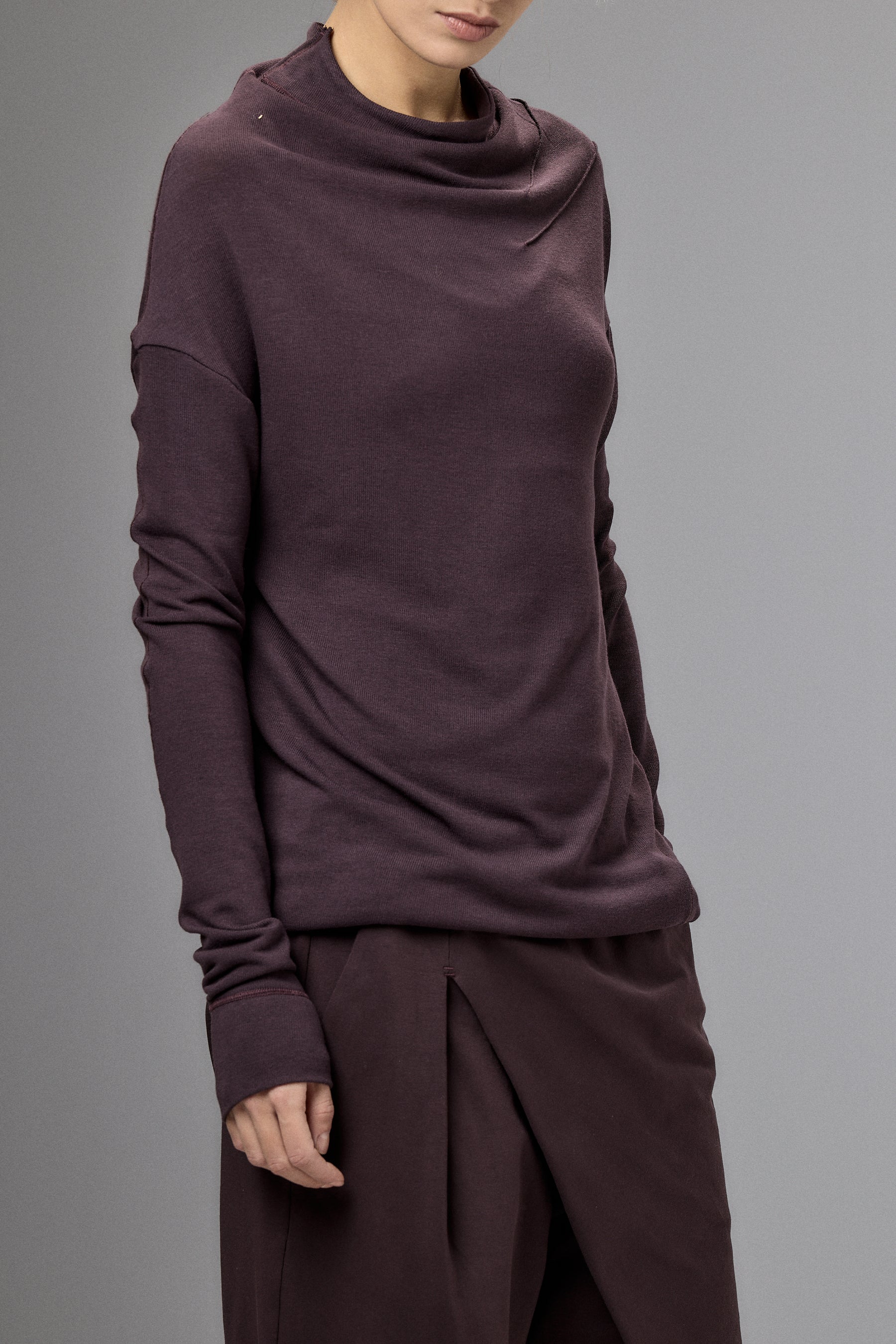 MINIMALIST LONG SLEEVE CAPPUCCINO TOP