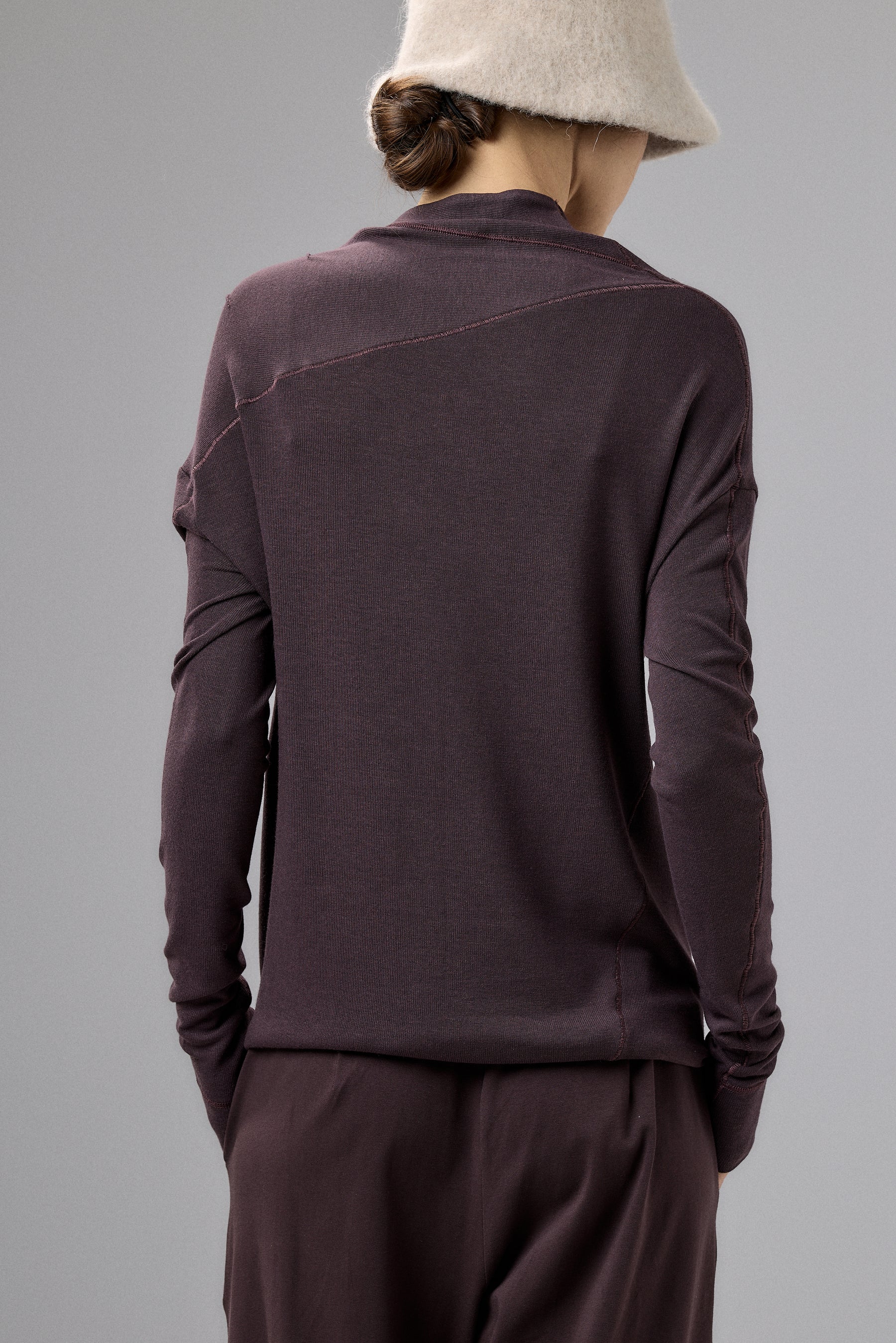 MUTED BORDO MINIMALIST LONG SLEEVE TOP