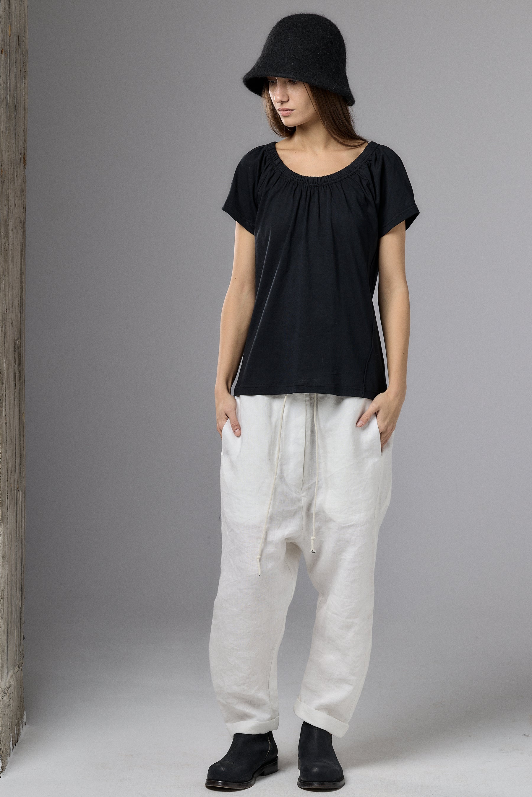 GATHERED NECKLINE SHORT SLEEVE BLACK TOP