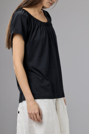 GATHERED NECKLINE SHORT SLEEVE BLACK TOP