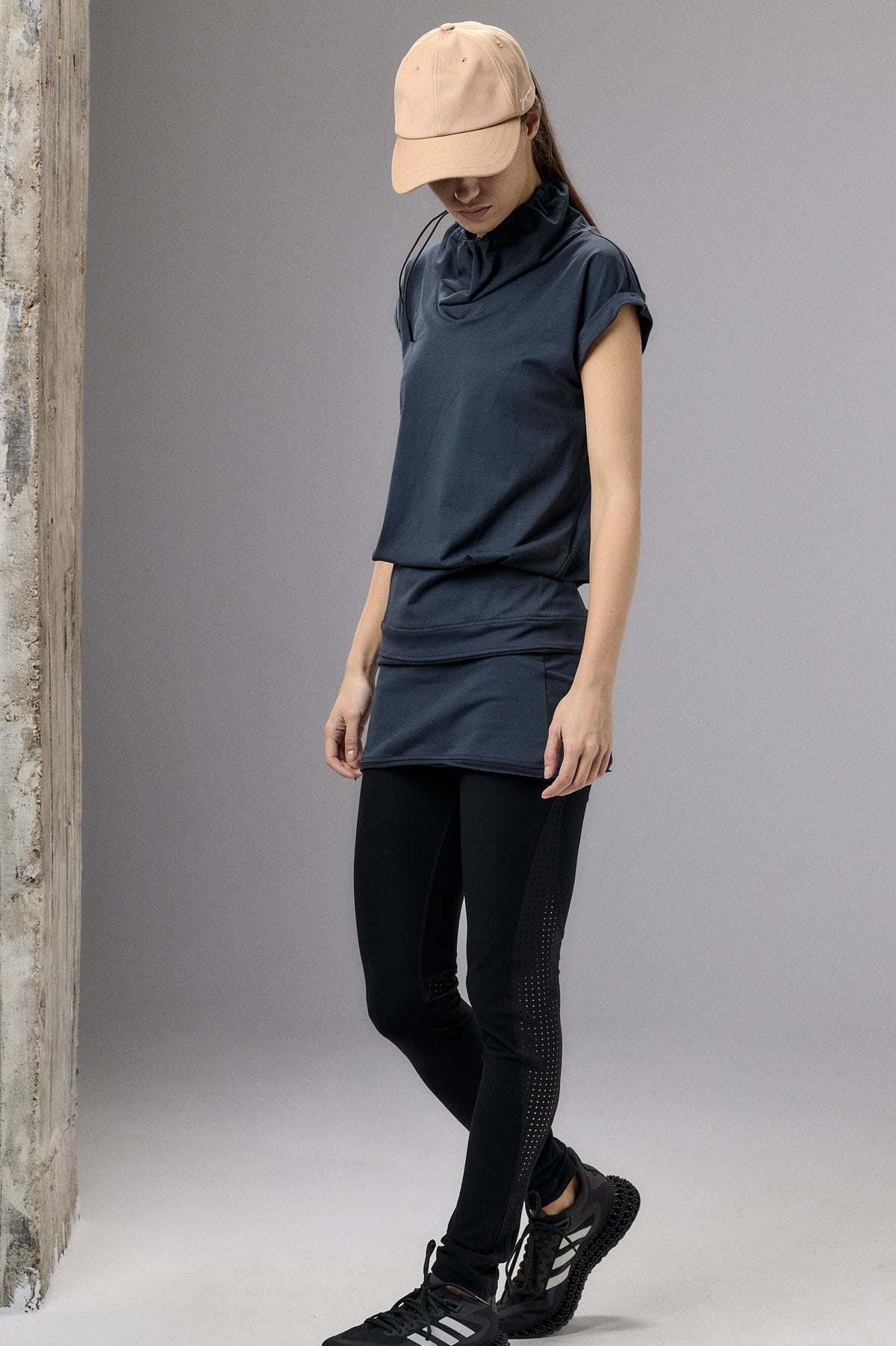 BLACK YOGA TUNIC TOP