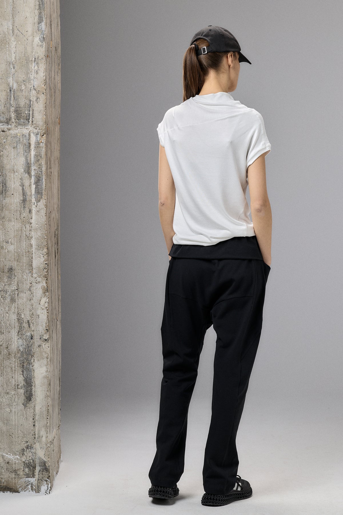 BLACK DROP CROTCH PANTS WITH POCKETS
