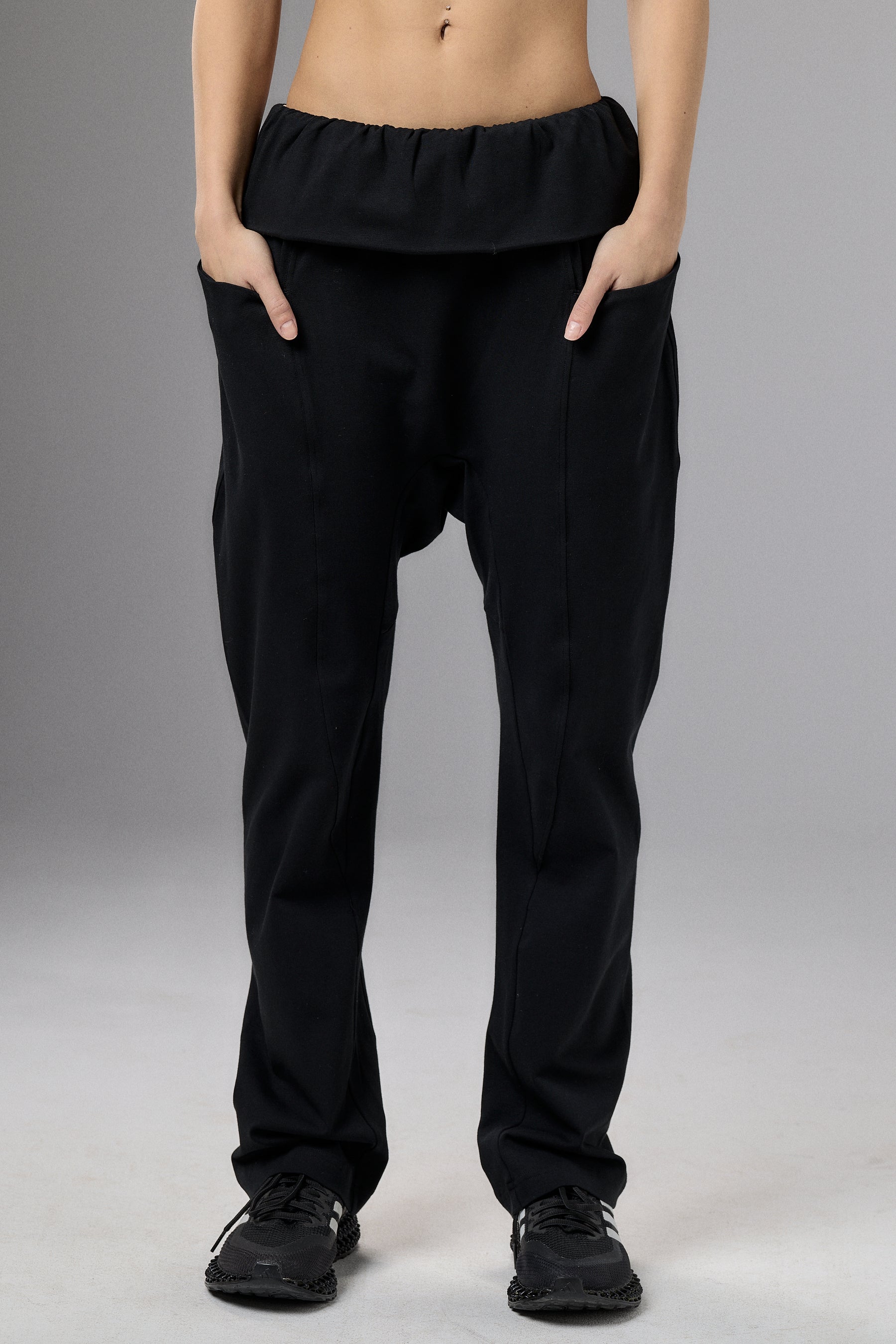 MUTED BORDO DROP CROTCH PANTS WITH POCKETS