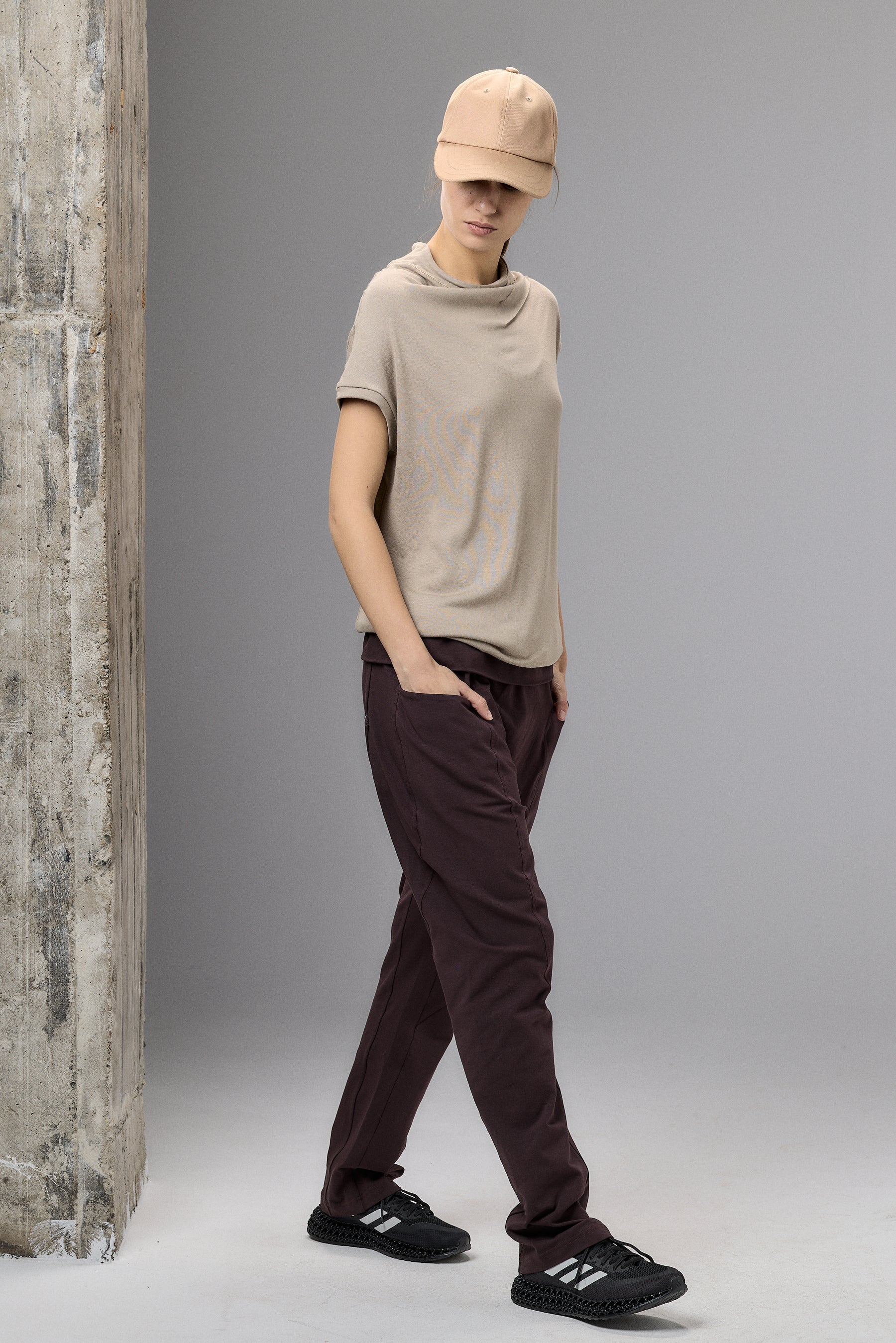 MUTED BORDO DROP CROTCH PANTS WITH POCKETS