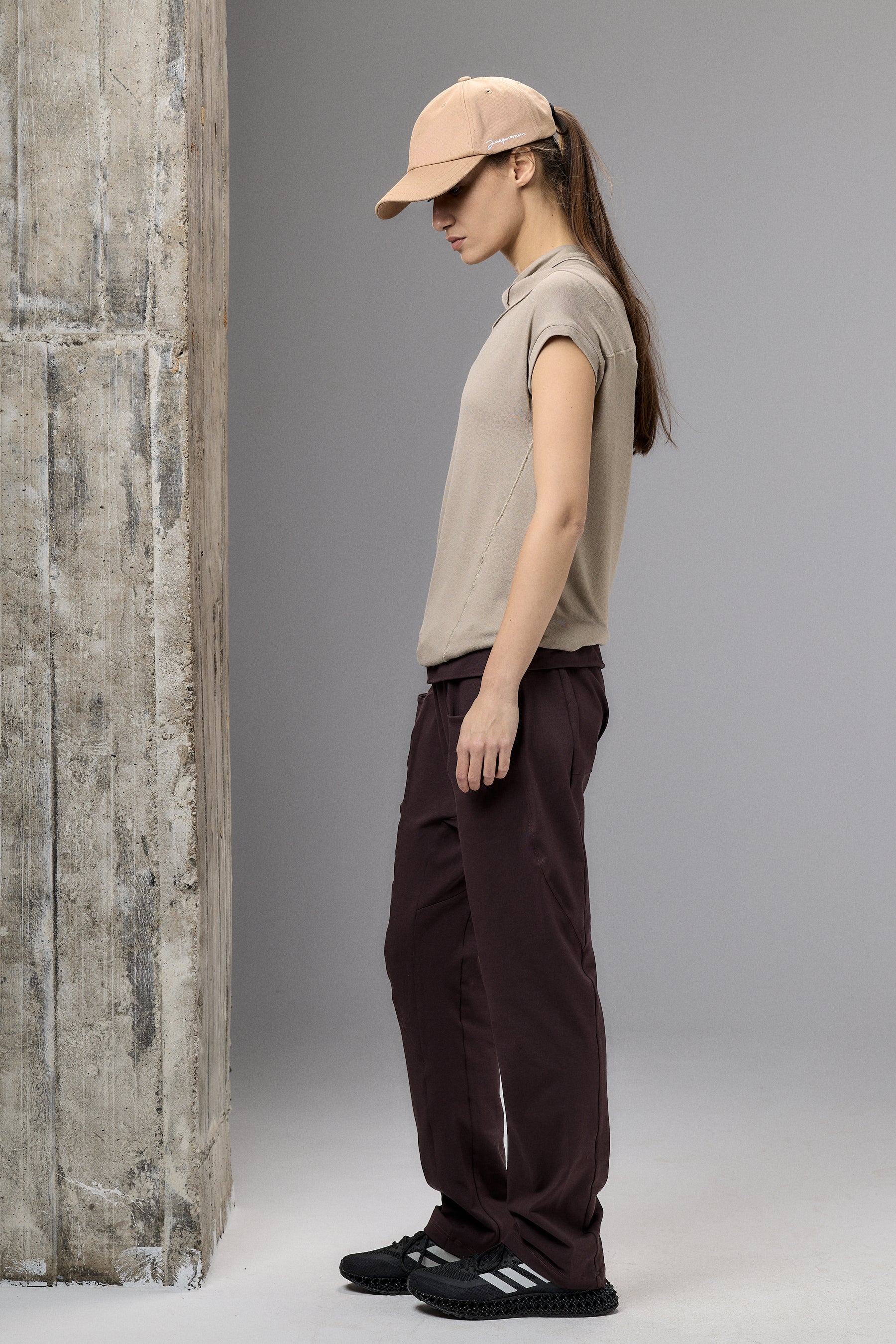 MUTED BORDO DROP CROTCH PANTS WITH POCKETS