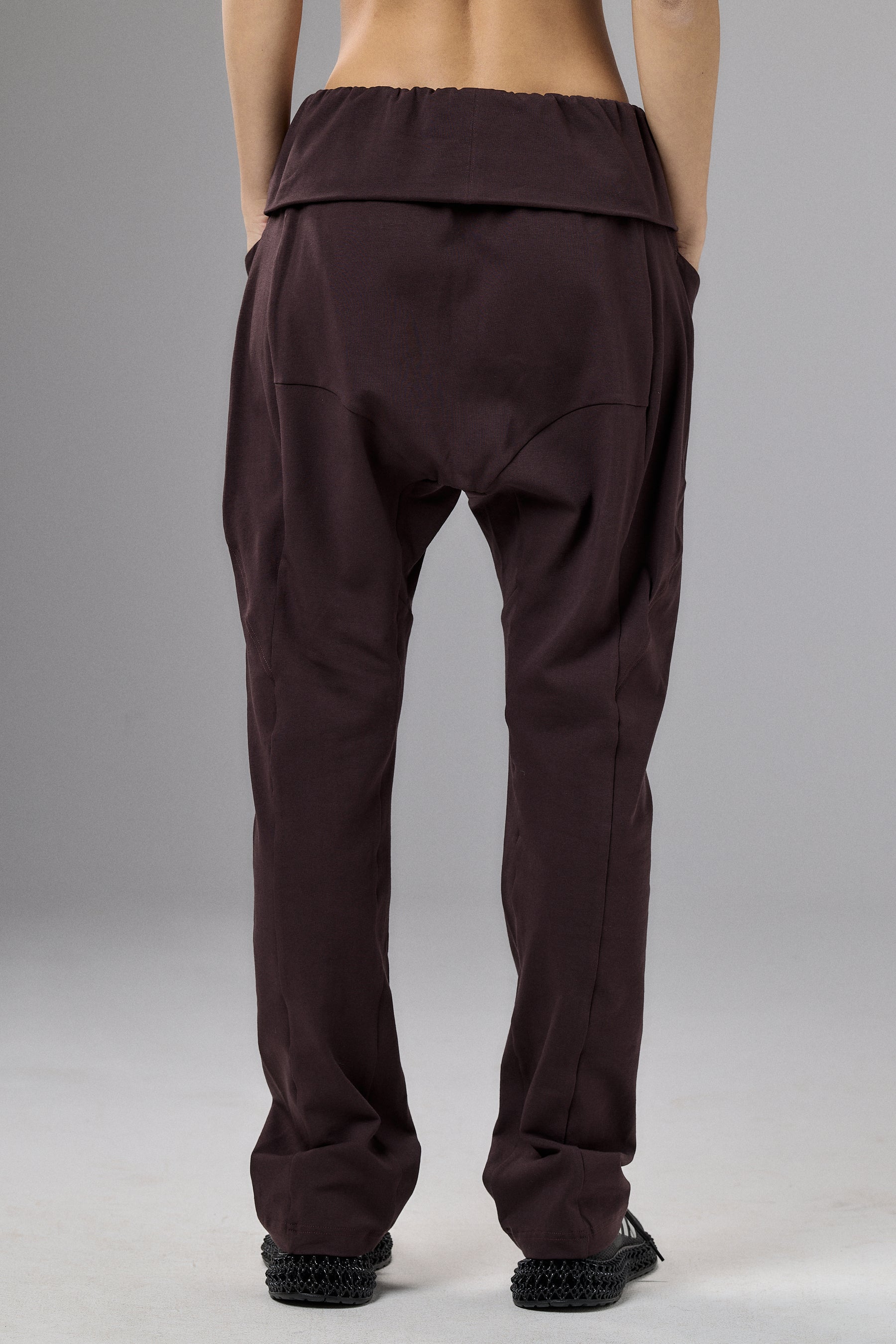 MUTED BORDO DROP CROTCH PANTS WITH POCKETS