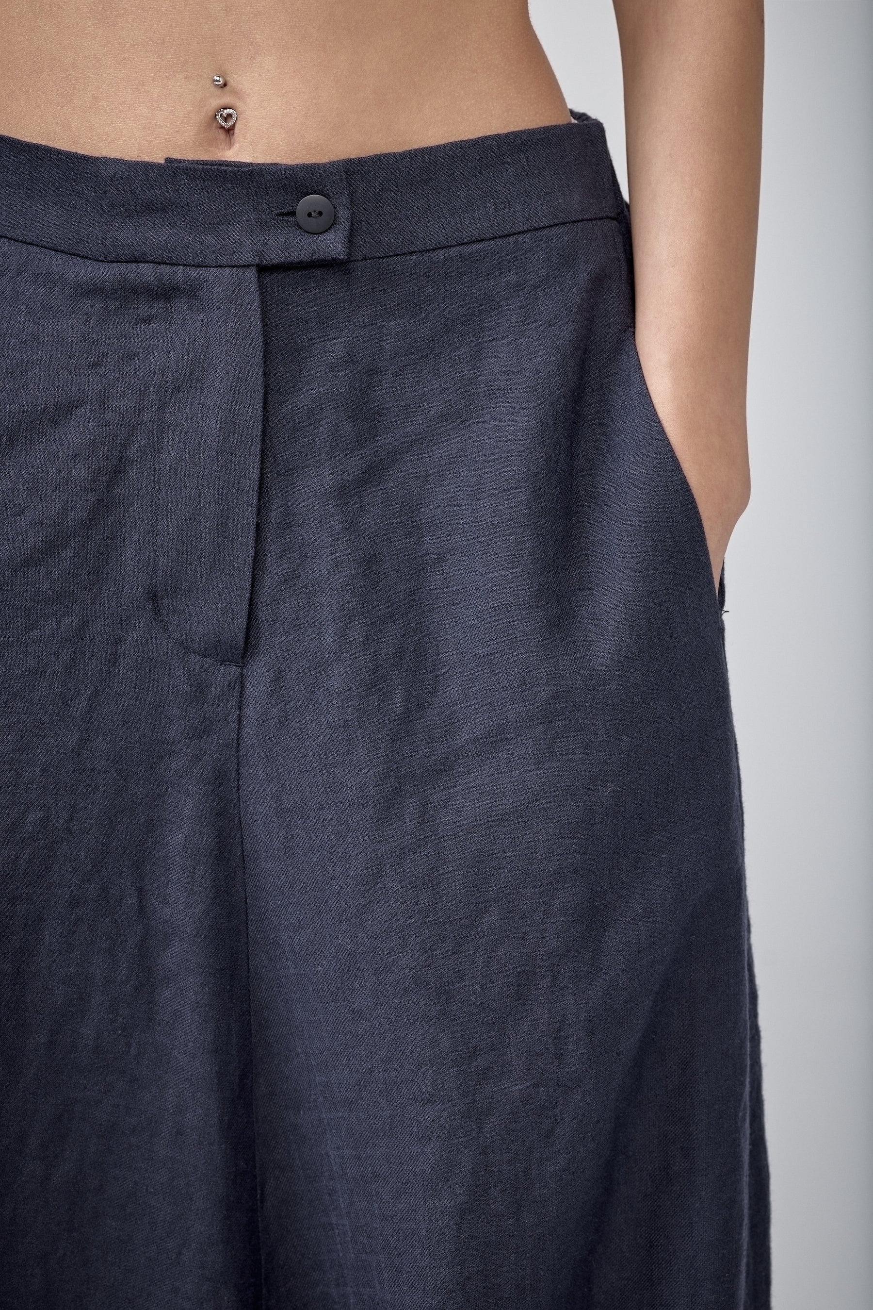 INK BLUE LOW CROTCH LINEN PANTS
