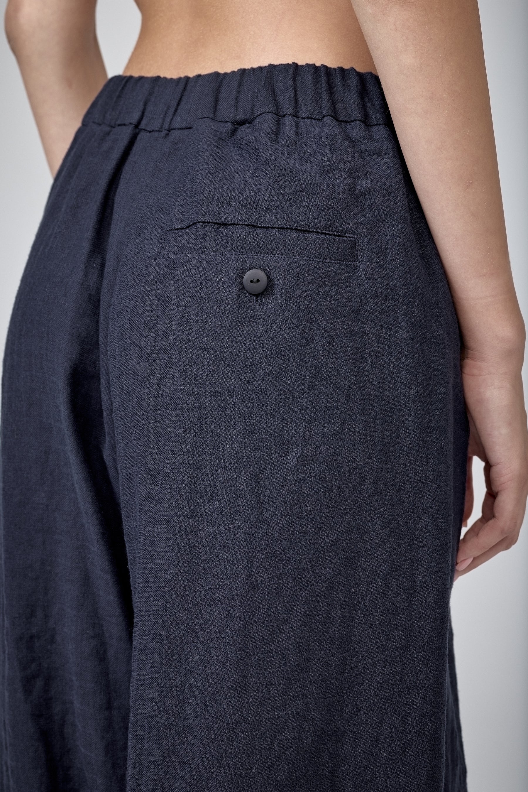 INK BLUE LOW CROTCH LINEN PANTS