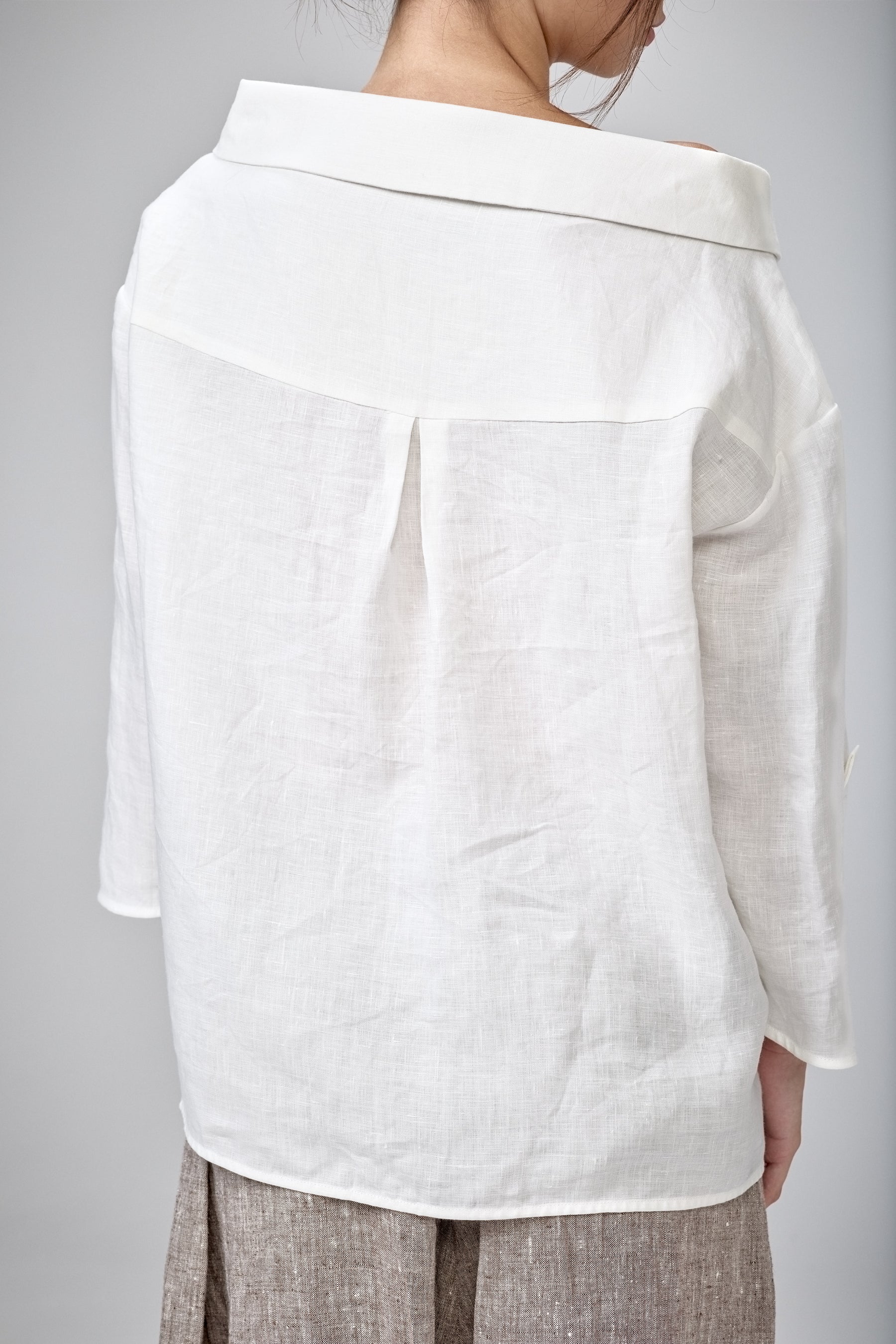 OFF SHOULDER LINEN SHIRT