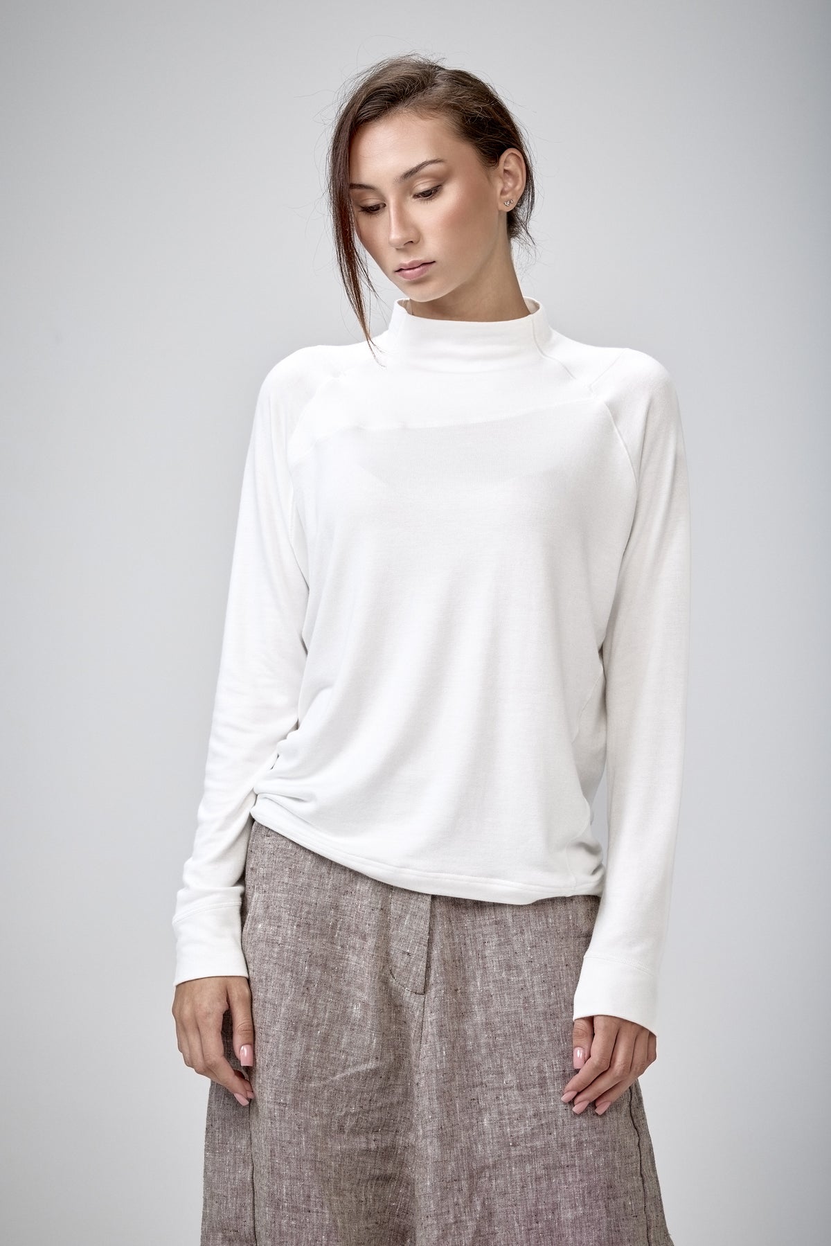 OFF WHITE MOCK NECK LOOSE TOP