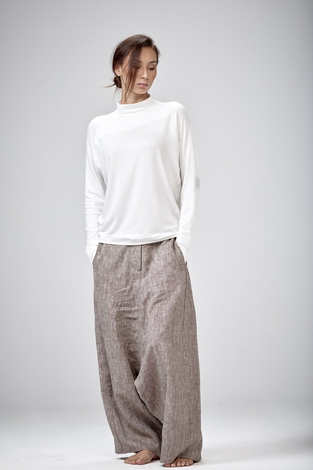 OFF WHITE MOCK NECK LOOSE TOP