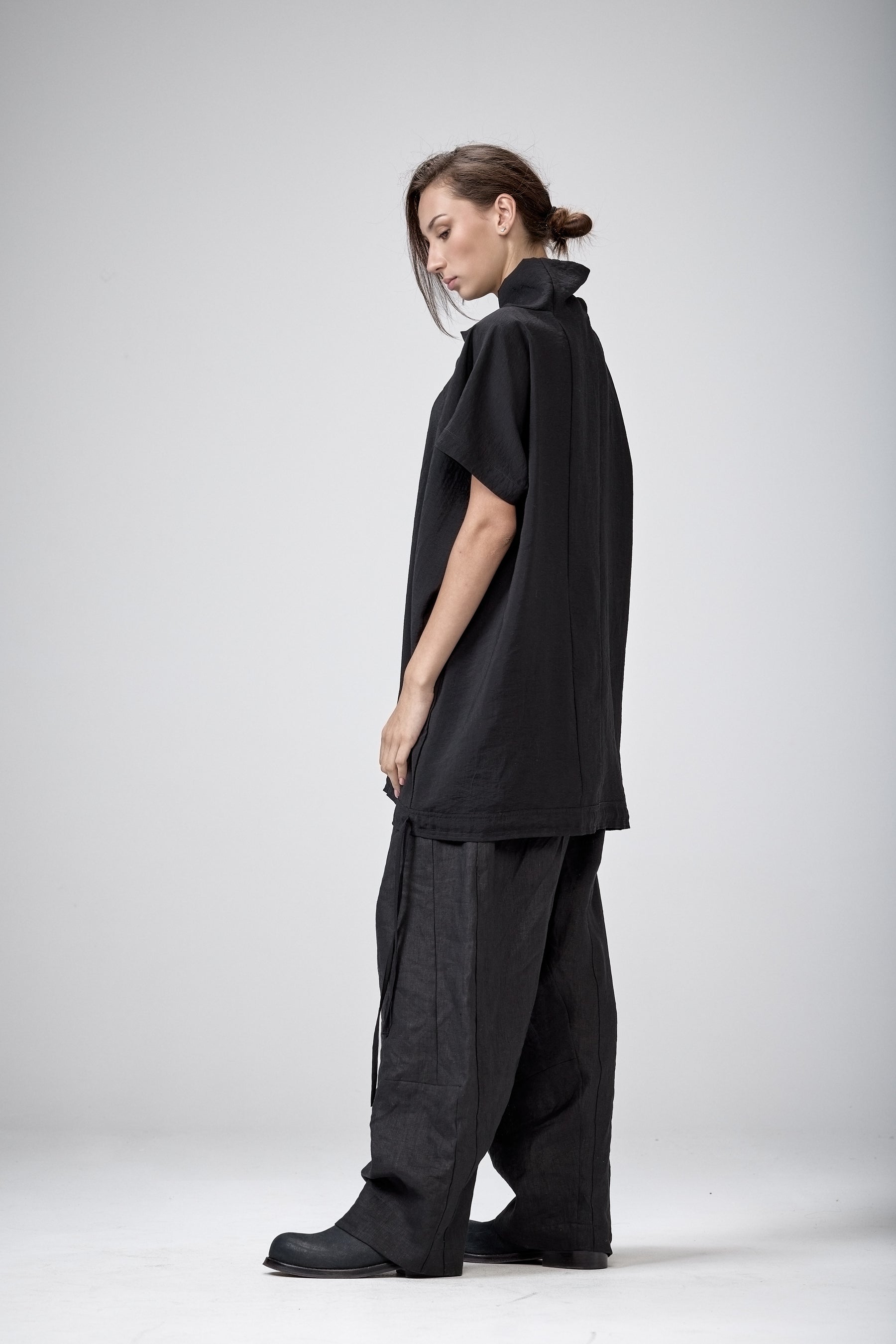 OFF-WHITE V-NECK TUNIC TOP