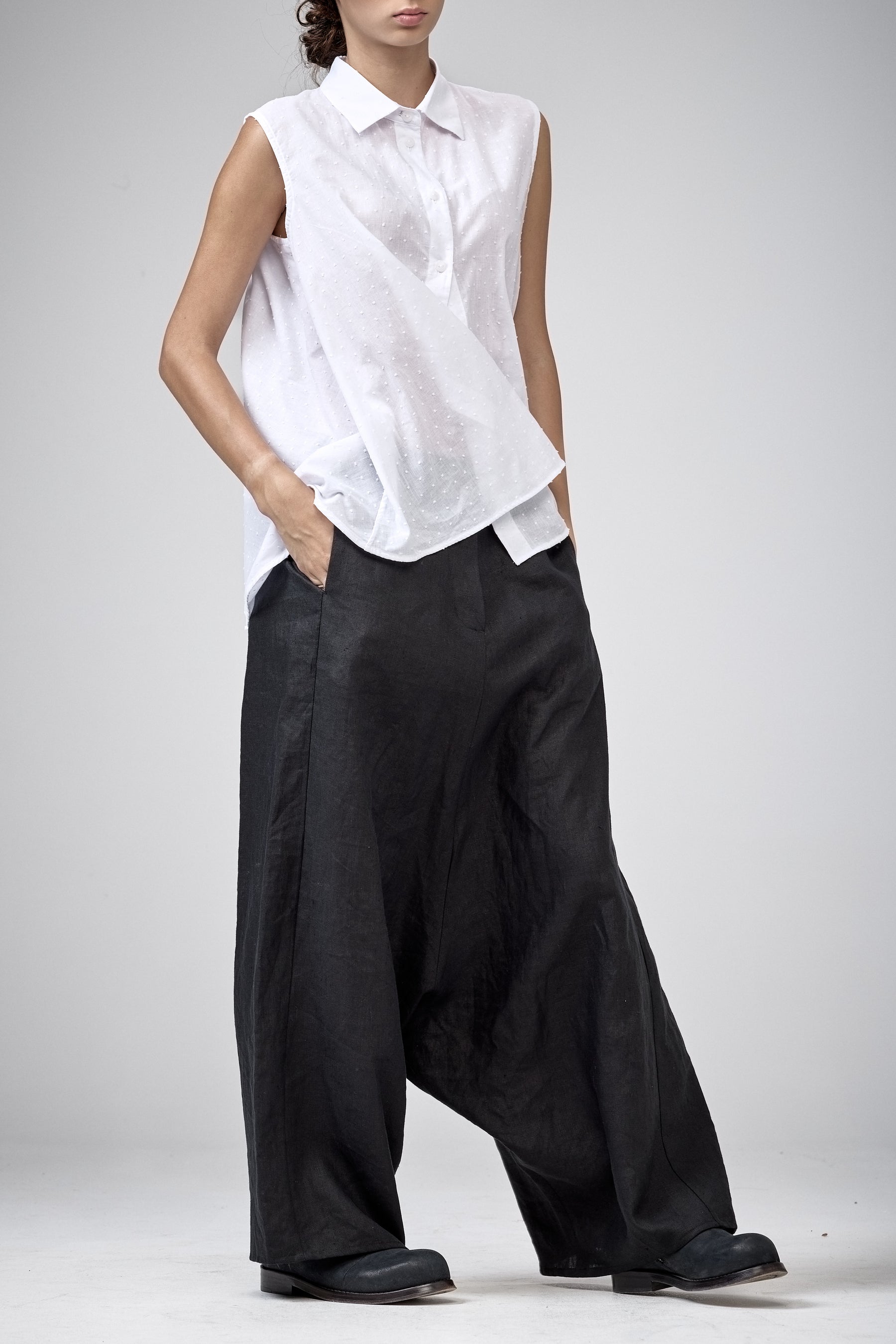 INK BLUE LOW CROTCH LINEN PANTS