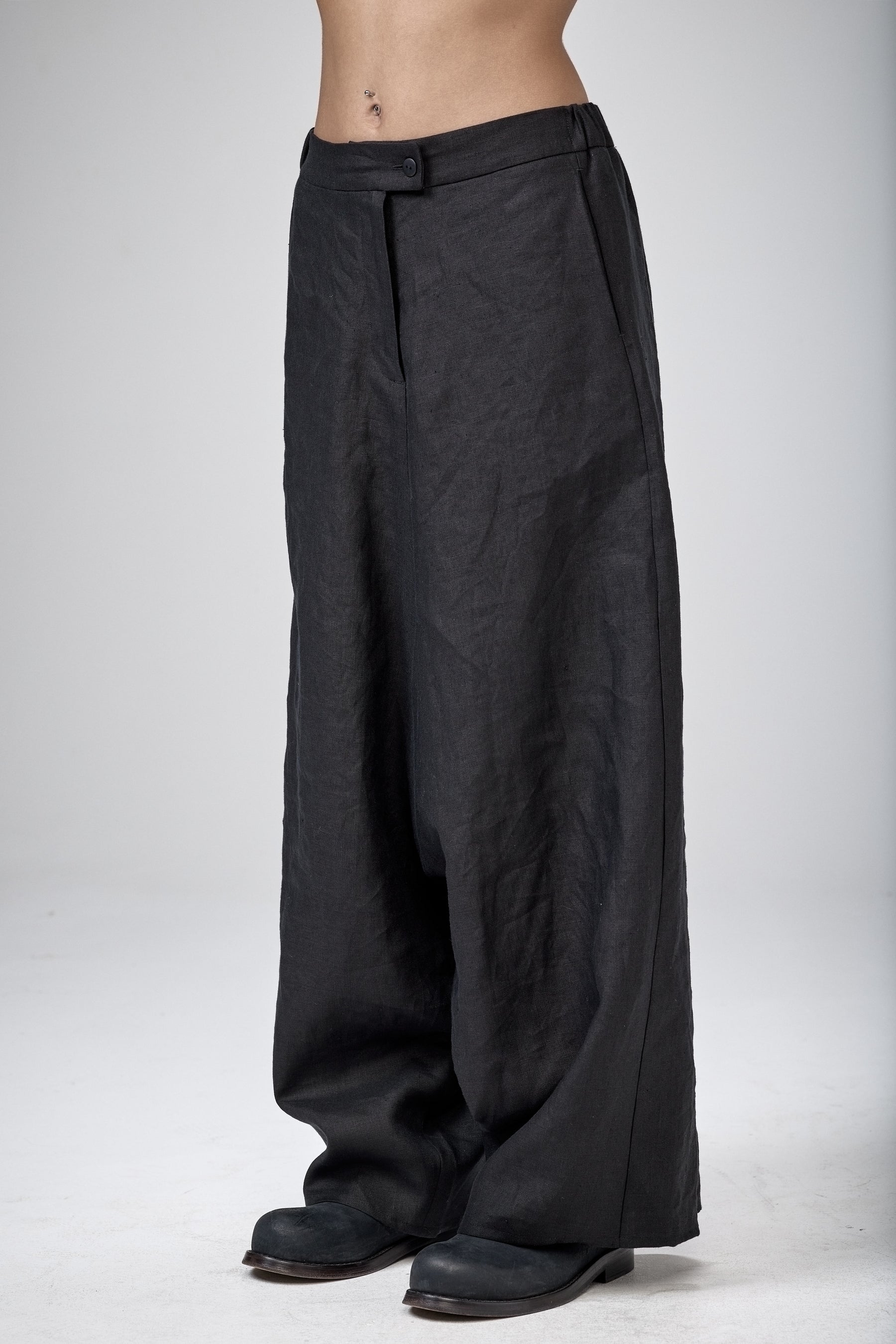 INK BLUE LOW CROTCH LINEN PANTS