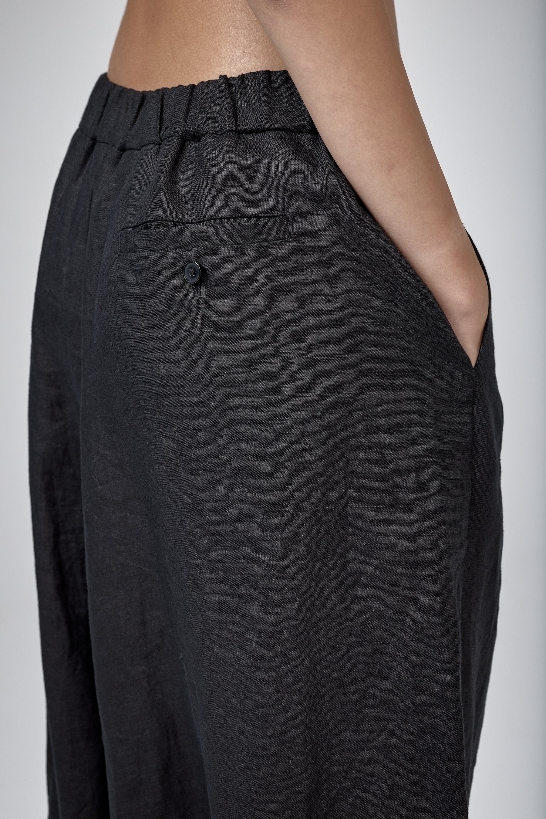 INK BLUE LOW CROTCH LINEN PANTS
