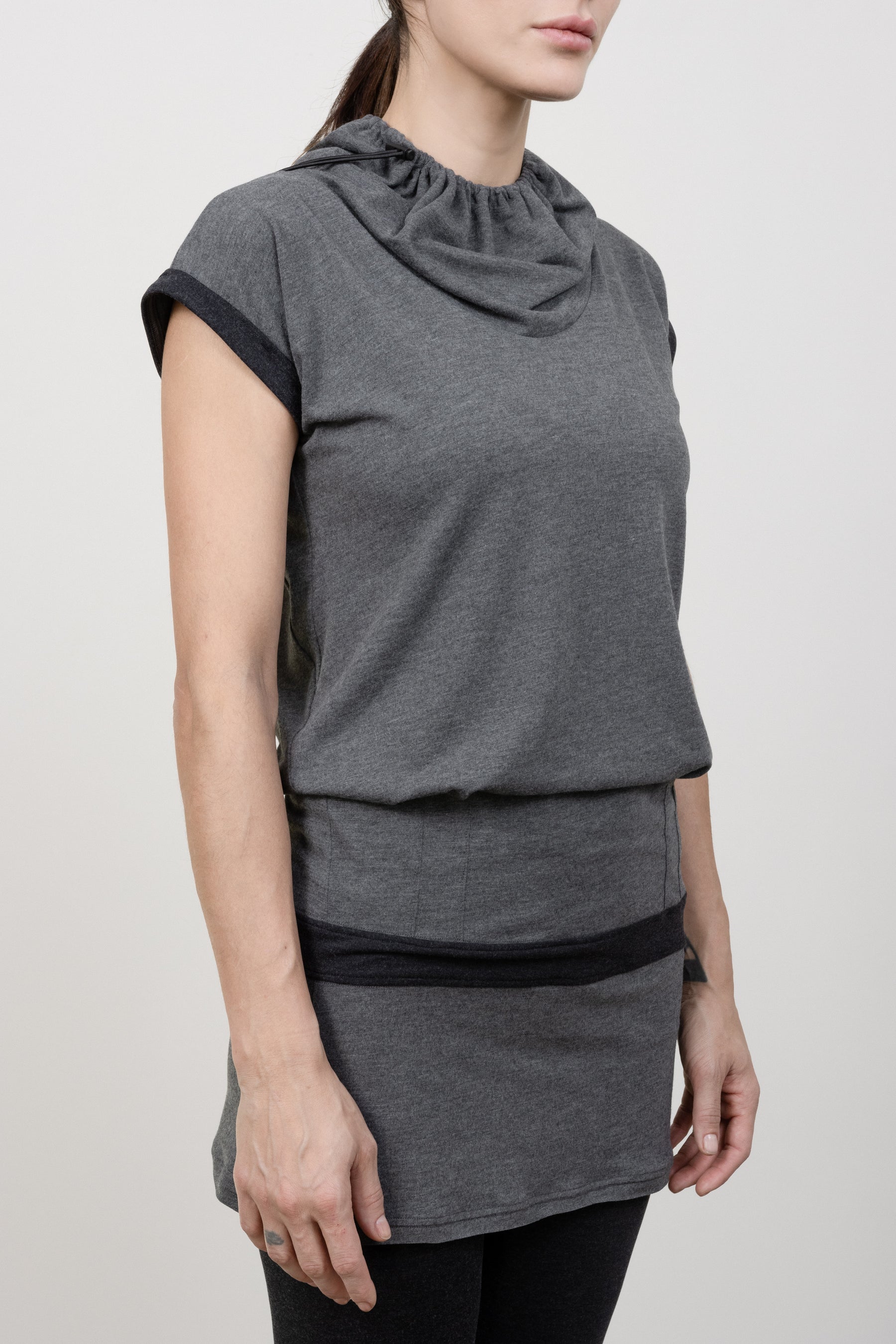 NEUTRAL GRAY YOGA TUNIC TOP