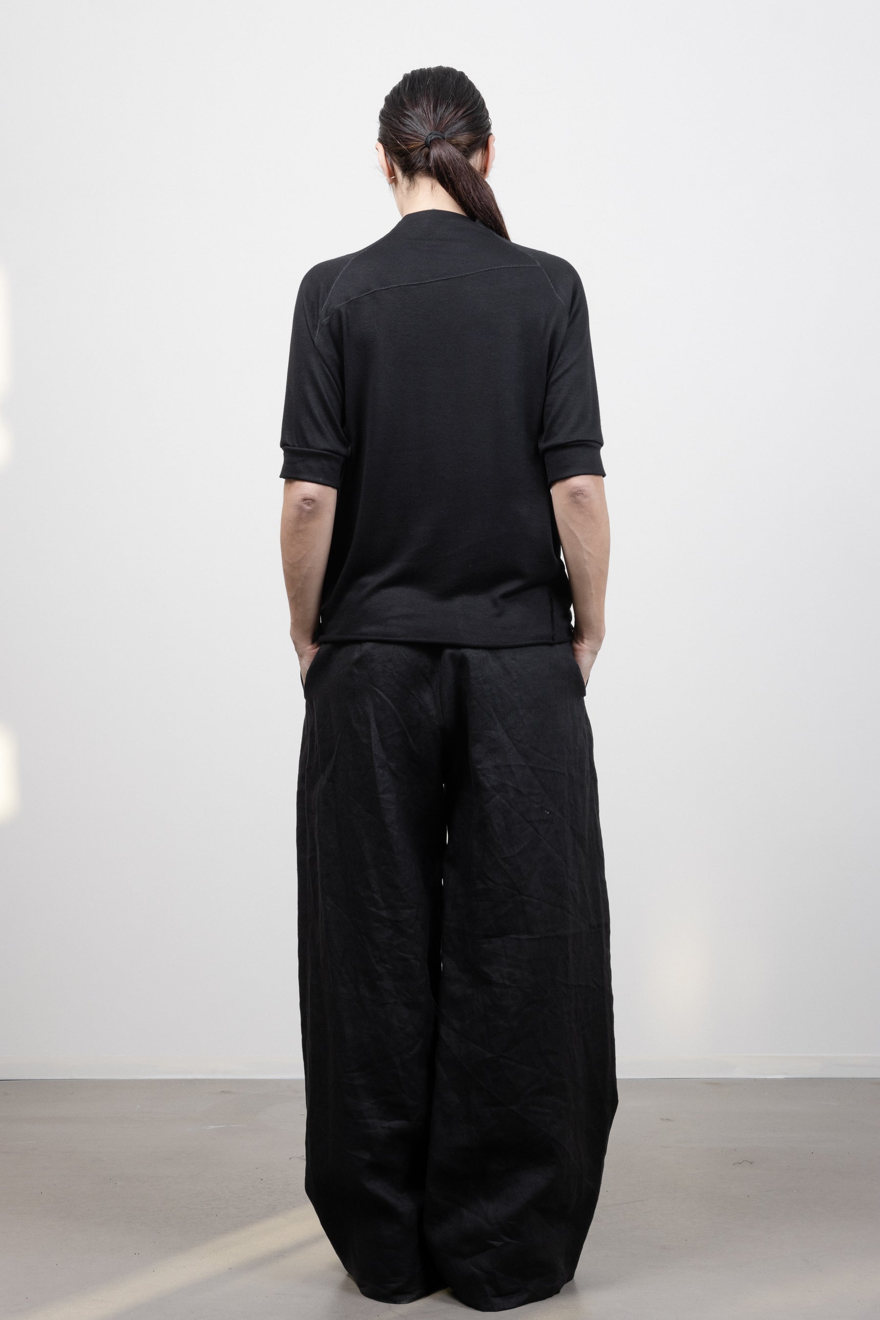 HALF SLEEVE MOCK NECK OFF WHITE TOP