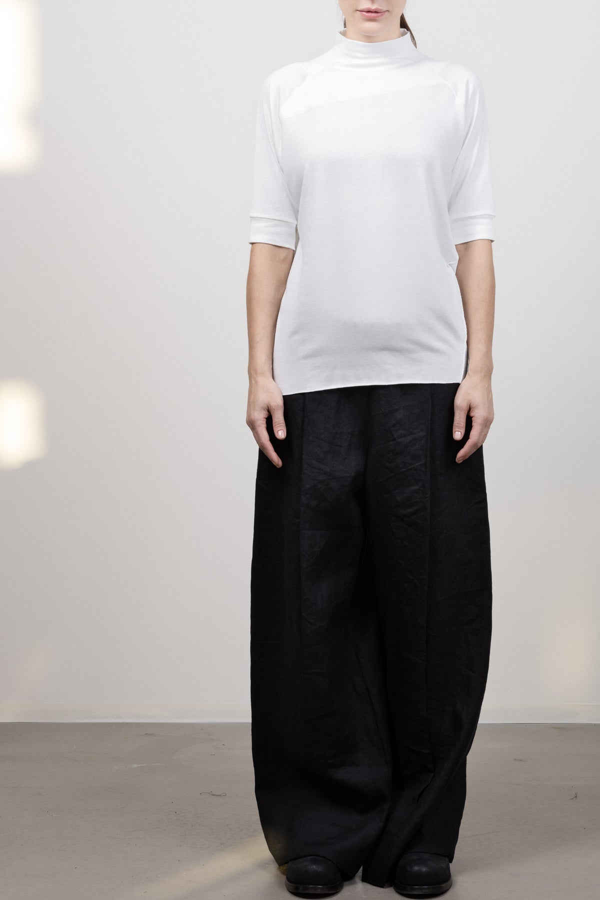 HALF SLEEVE MOCK NECK MUTED BLUE TOP