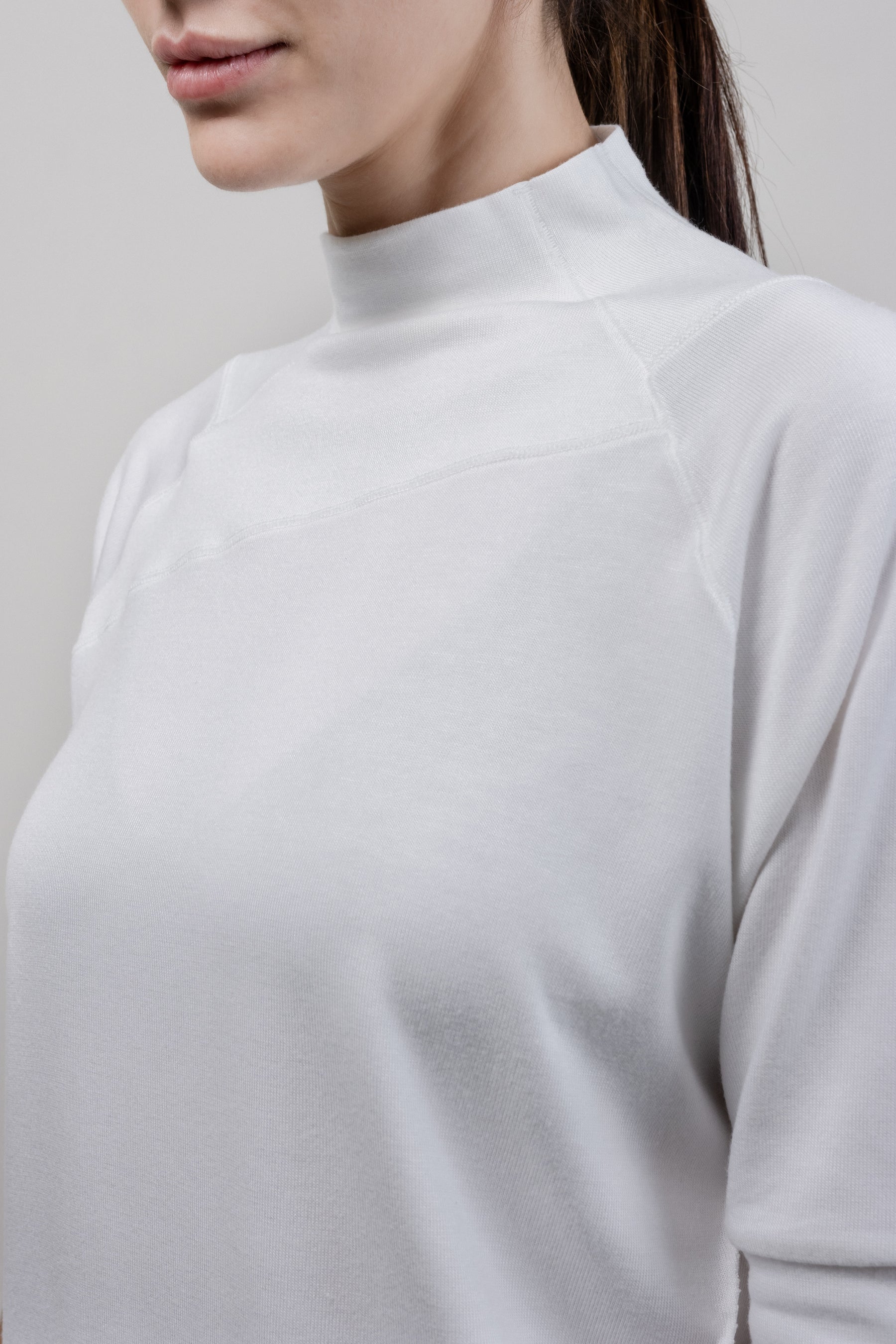 HALF SLEEVE MOCK NECK OFF WHITE TOP