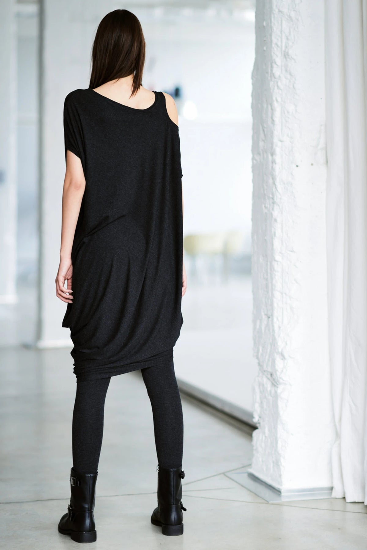 SLEEVELESS CHARCOAL DRAPED DRESS