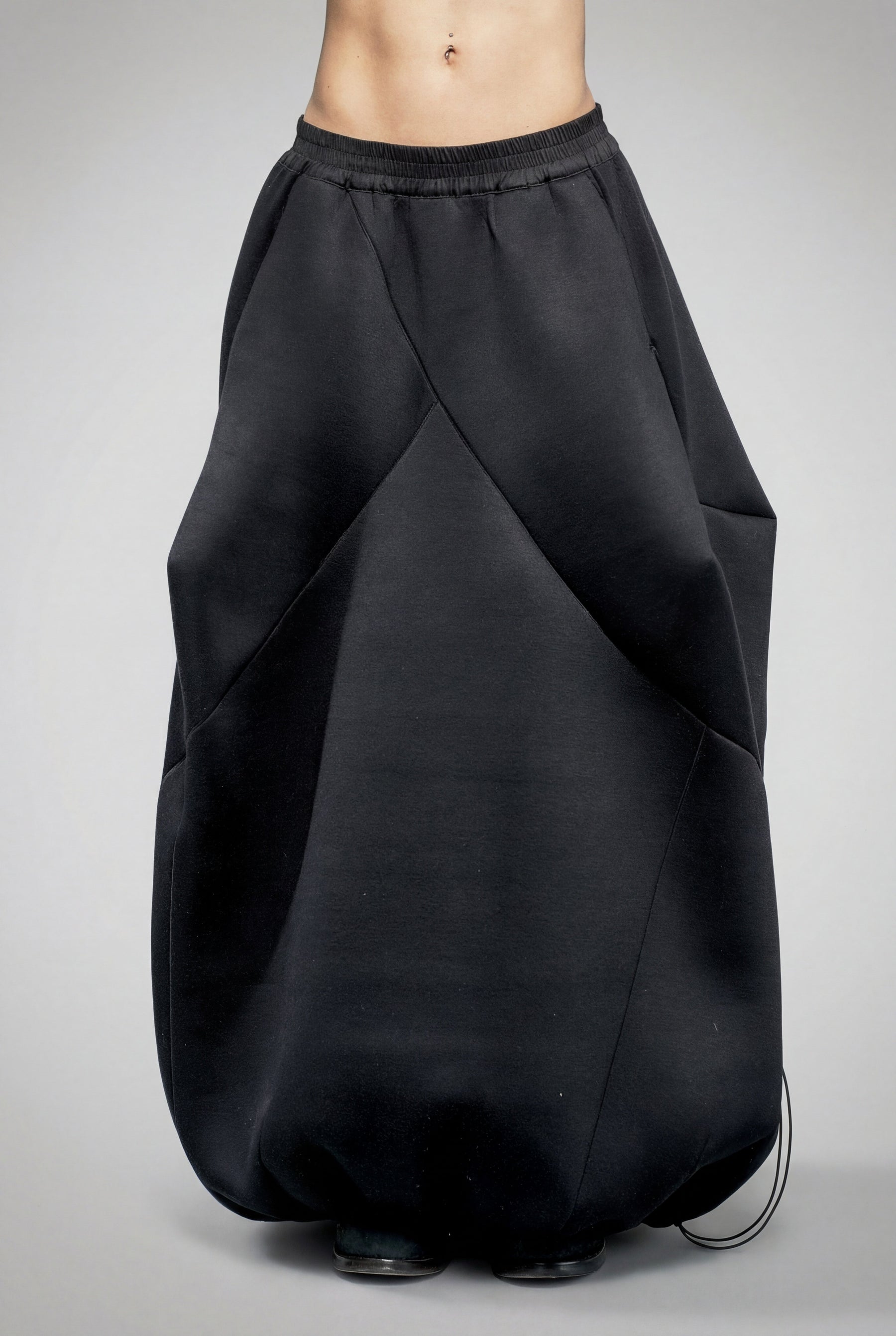 BLACK NEOPRENE BALLOON SKIRT
